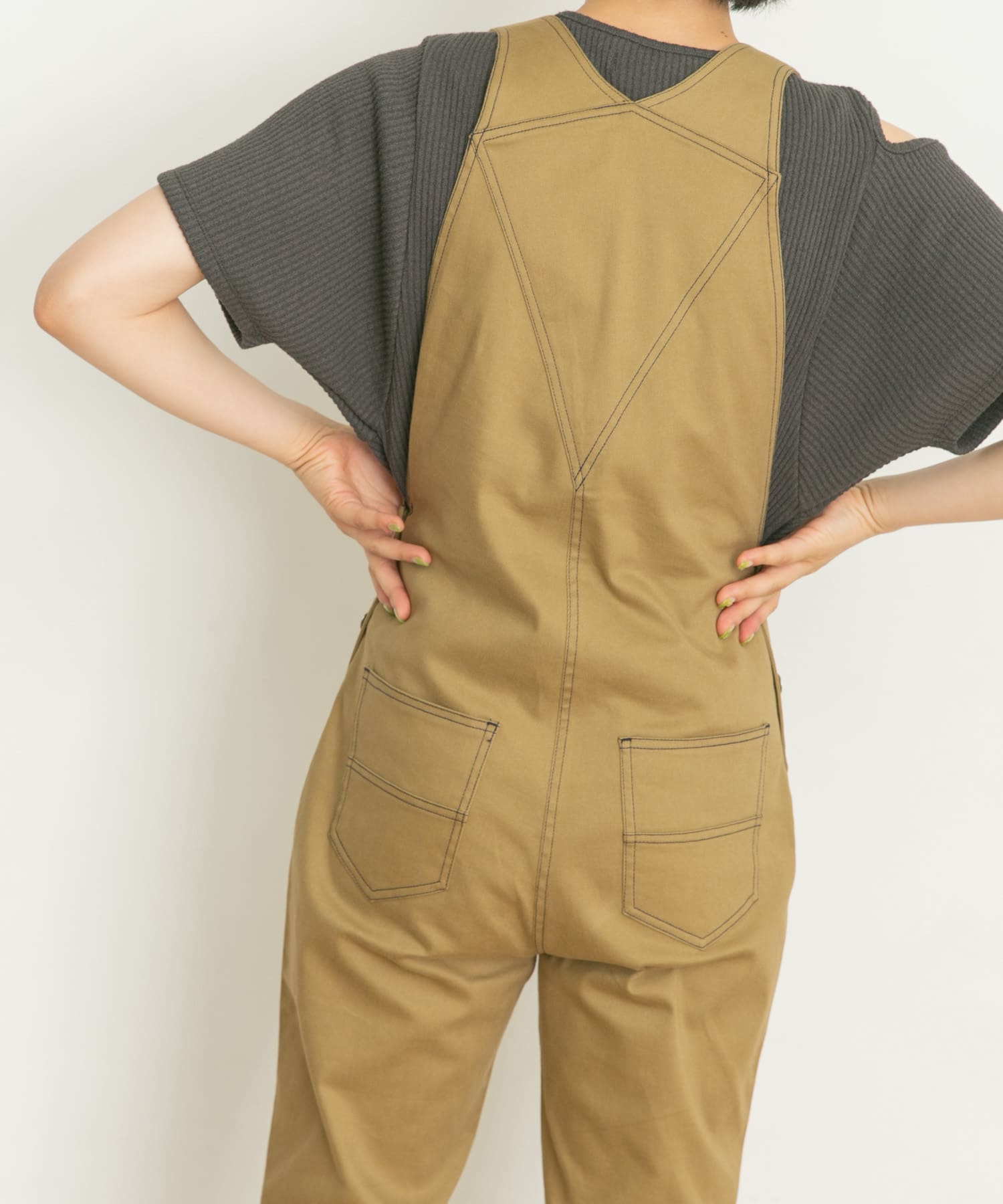 KHAKI