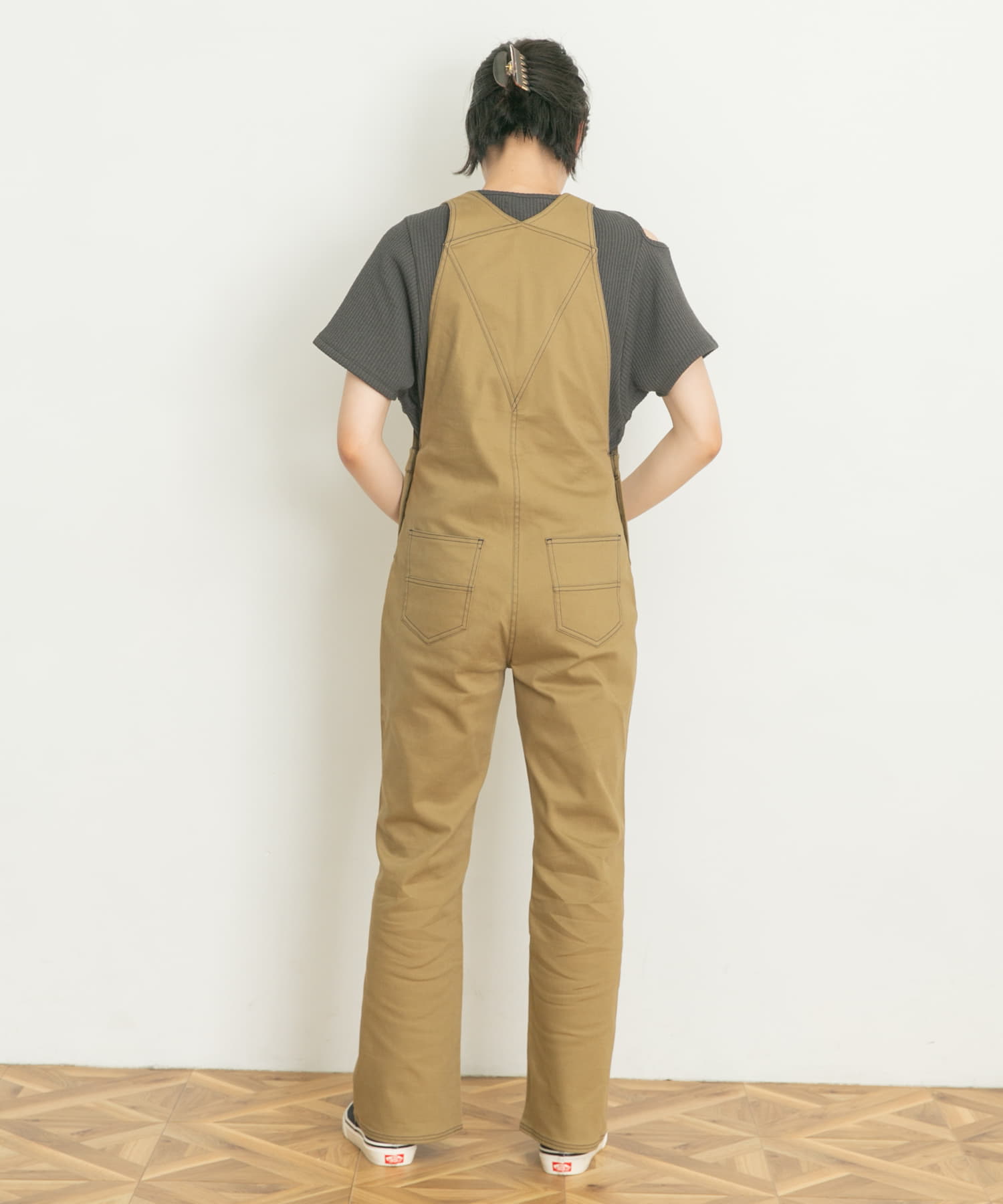 KHAKI