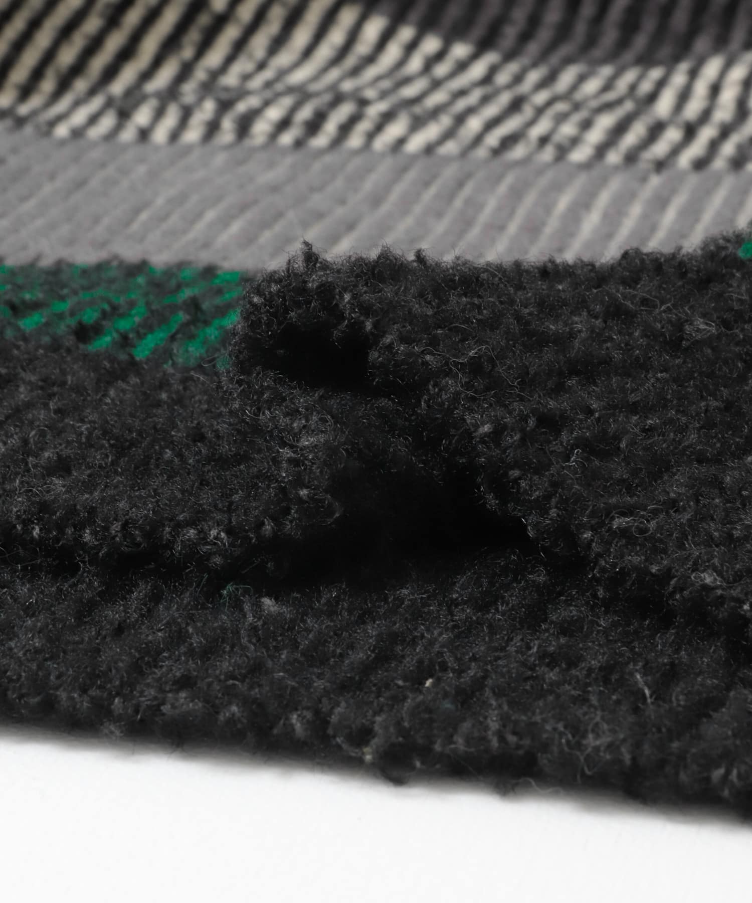 配色ニットプルオーバー CHARCOAL FREE