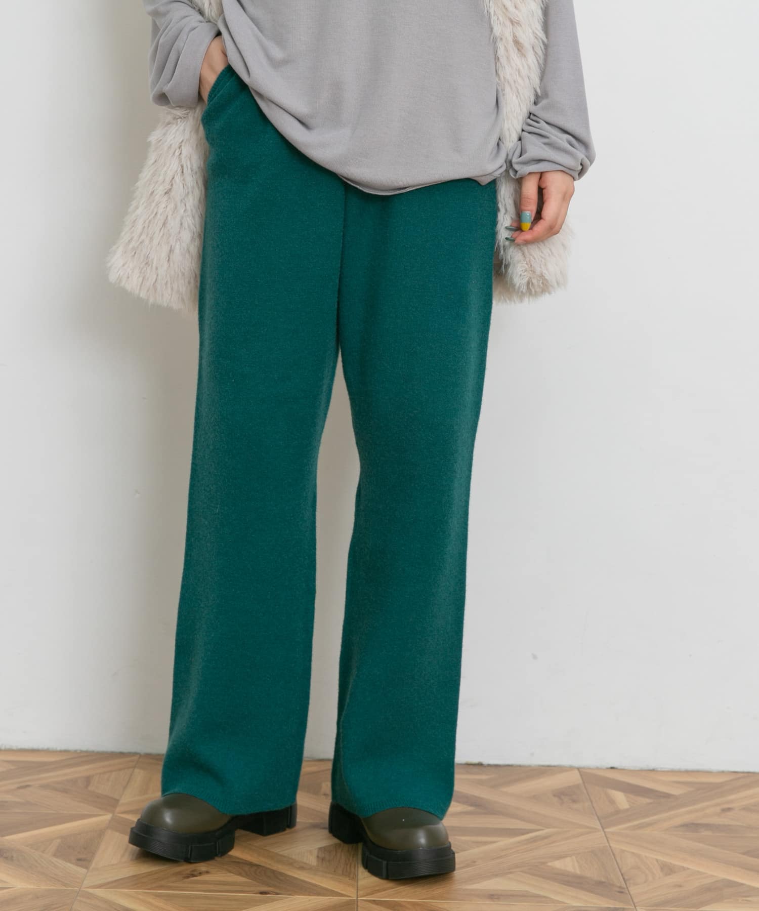GREEN