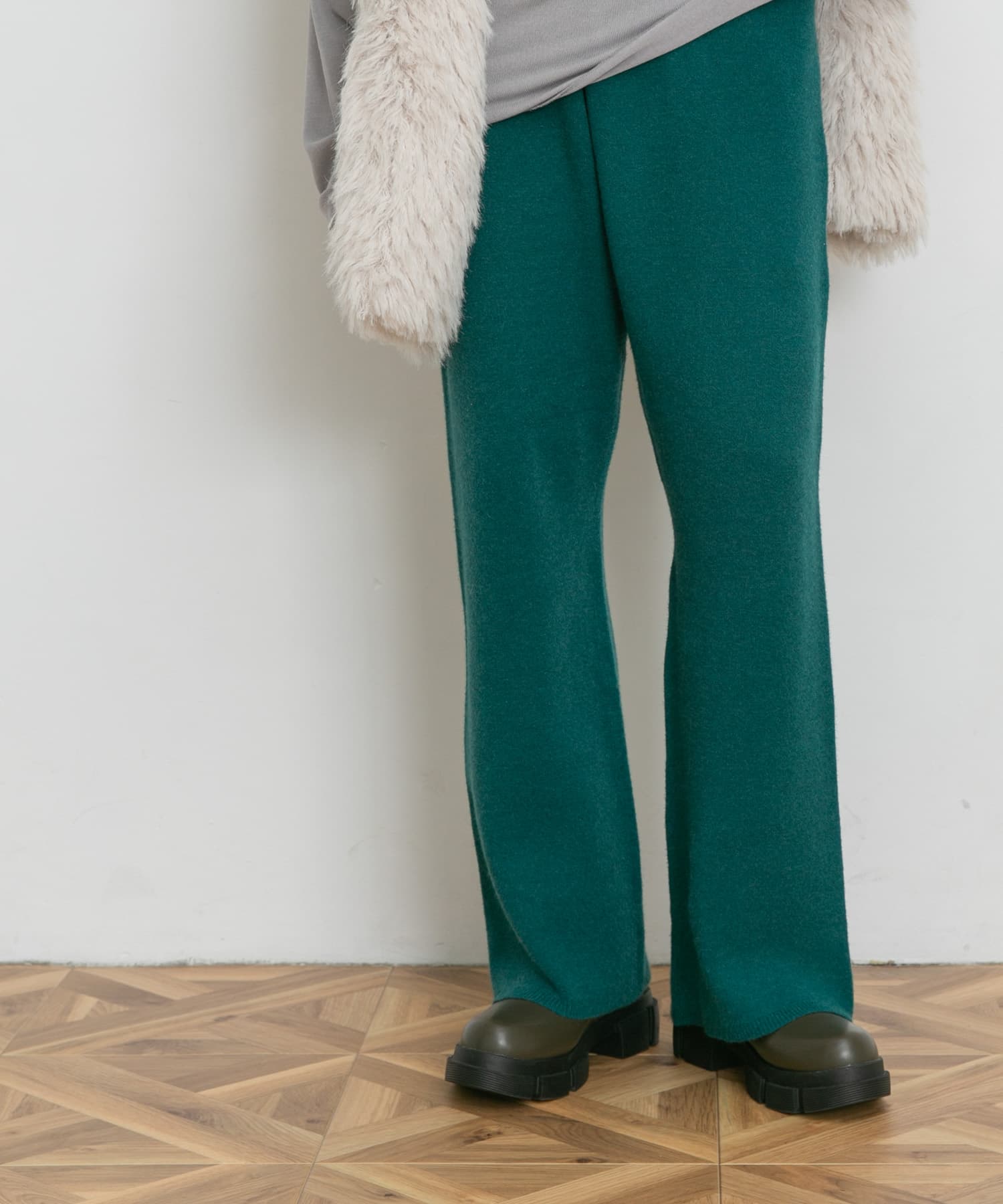 GREEN