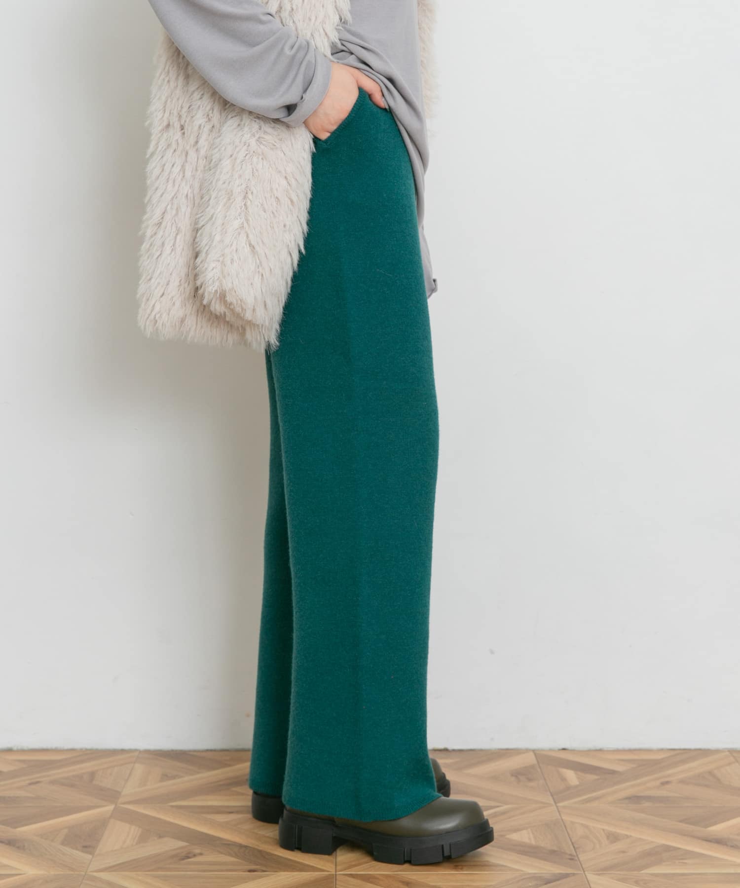 GREEN