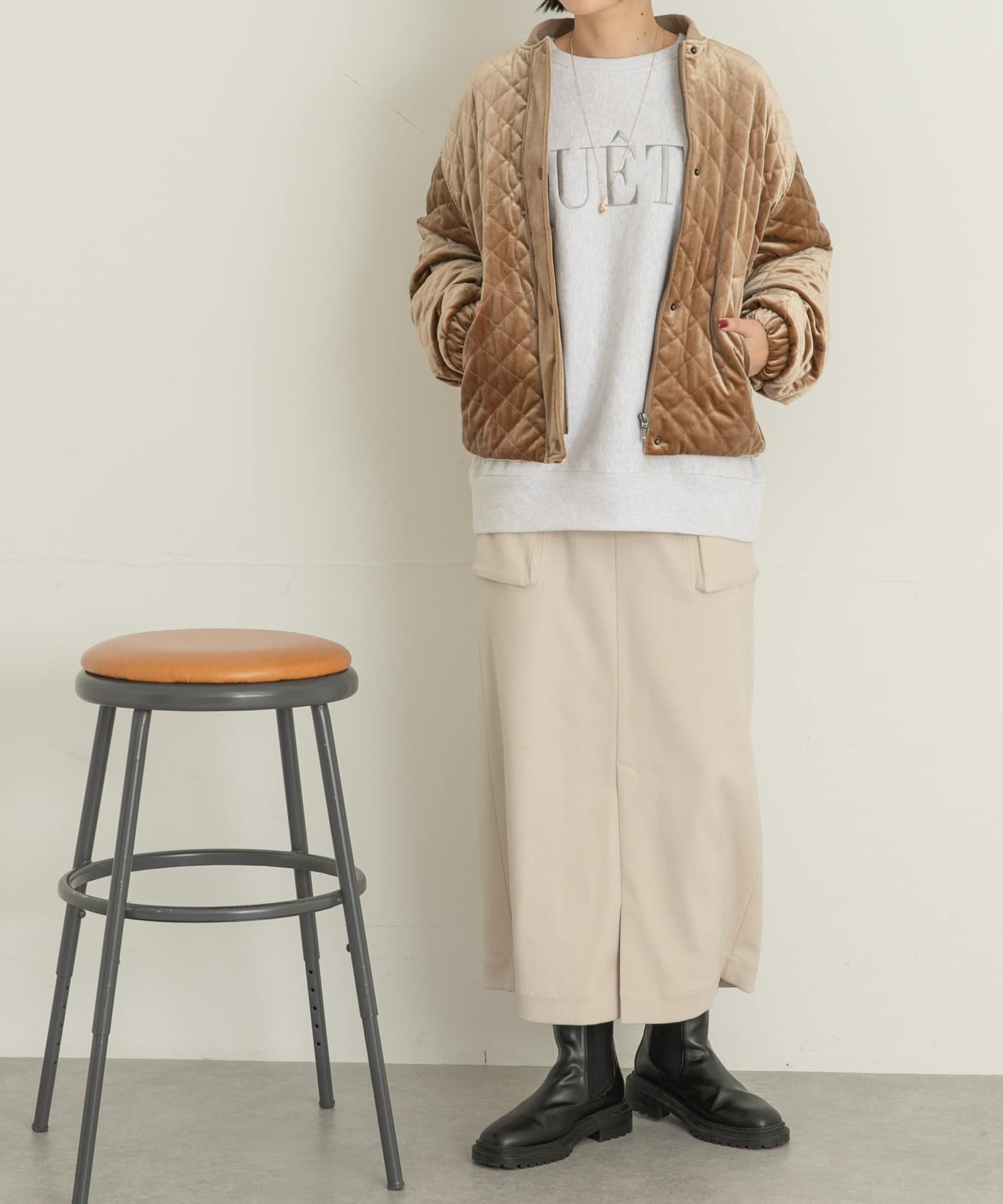 BEIGE