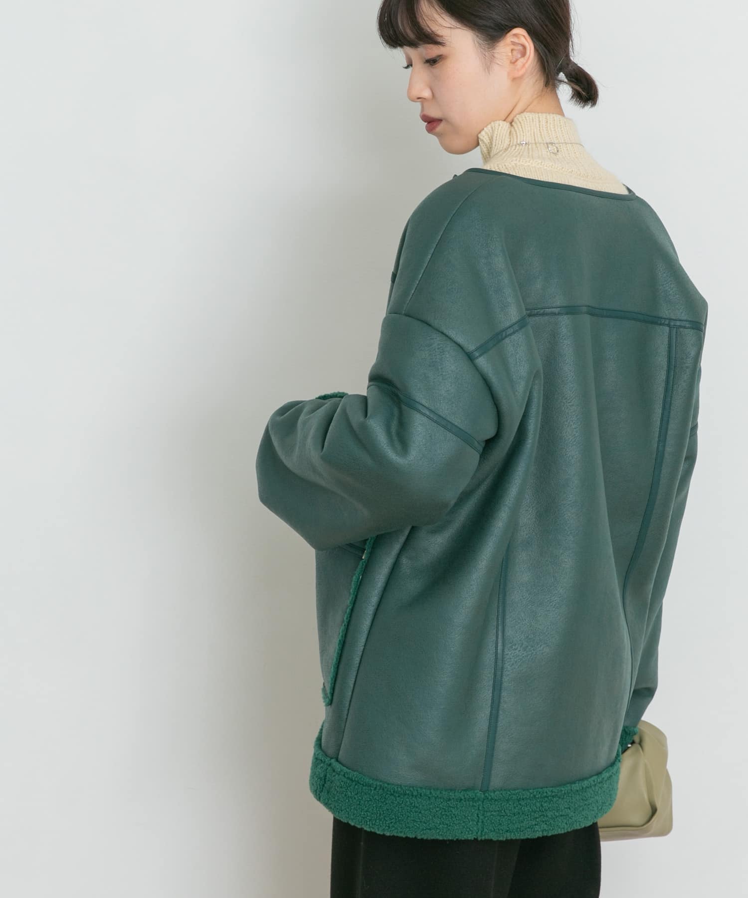 GREEN