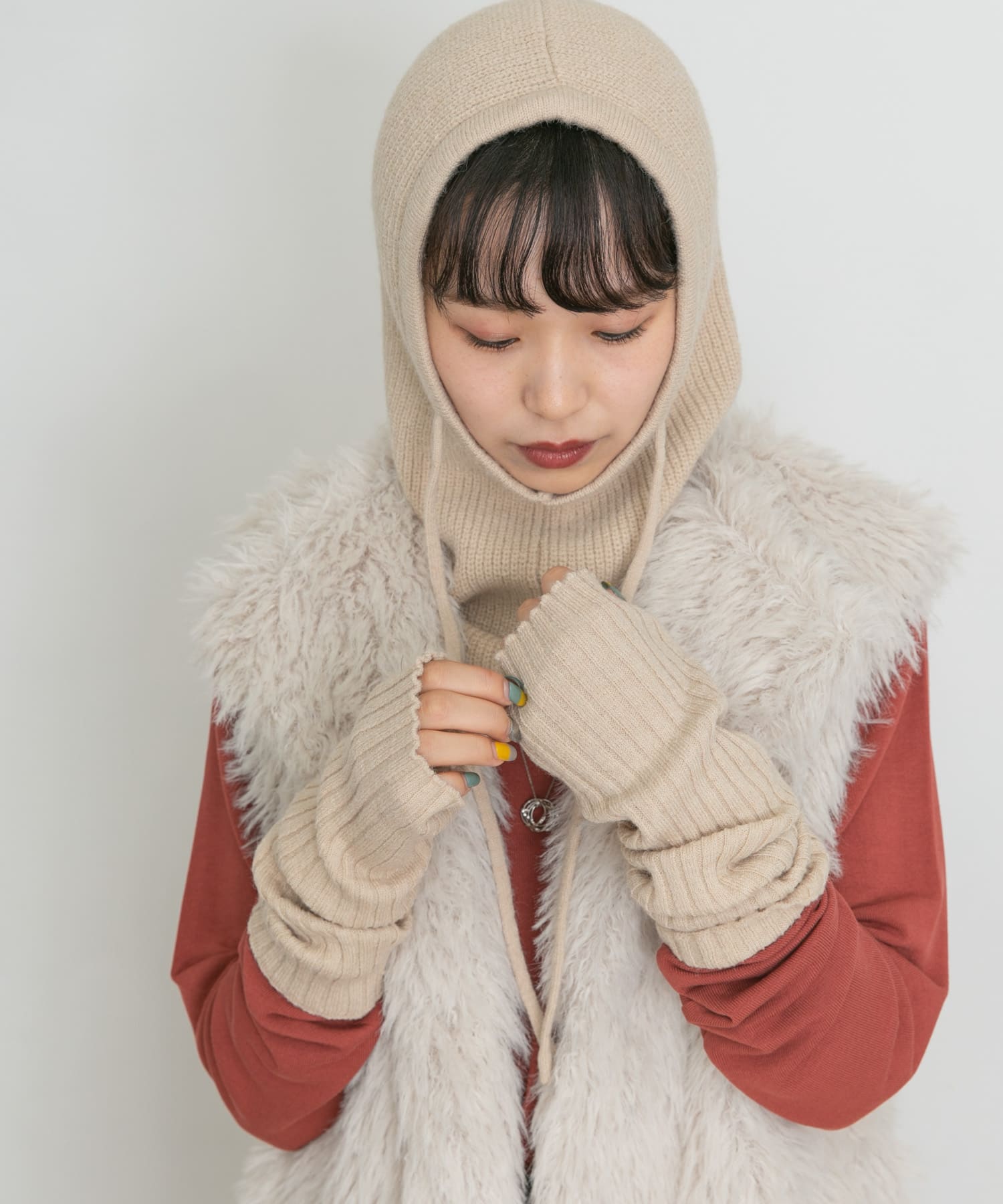BEIGE