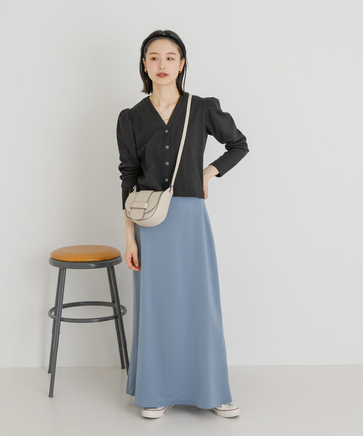 サテンスカート