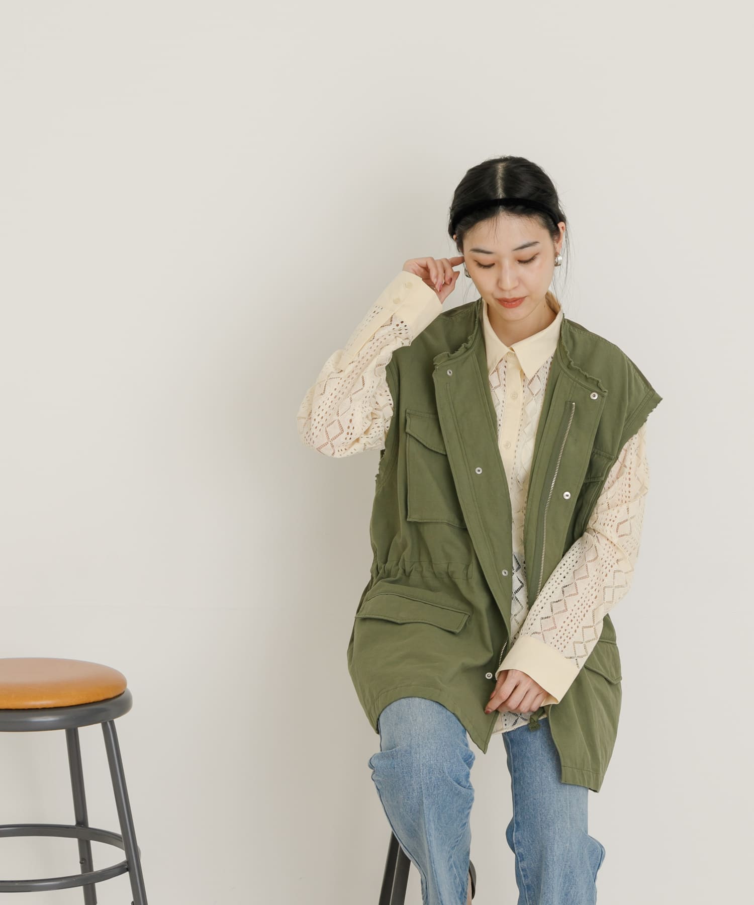 KHAKI