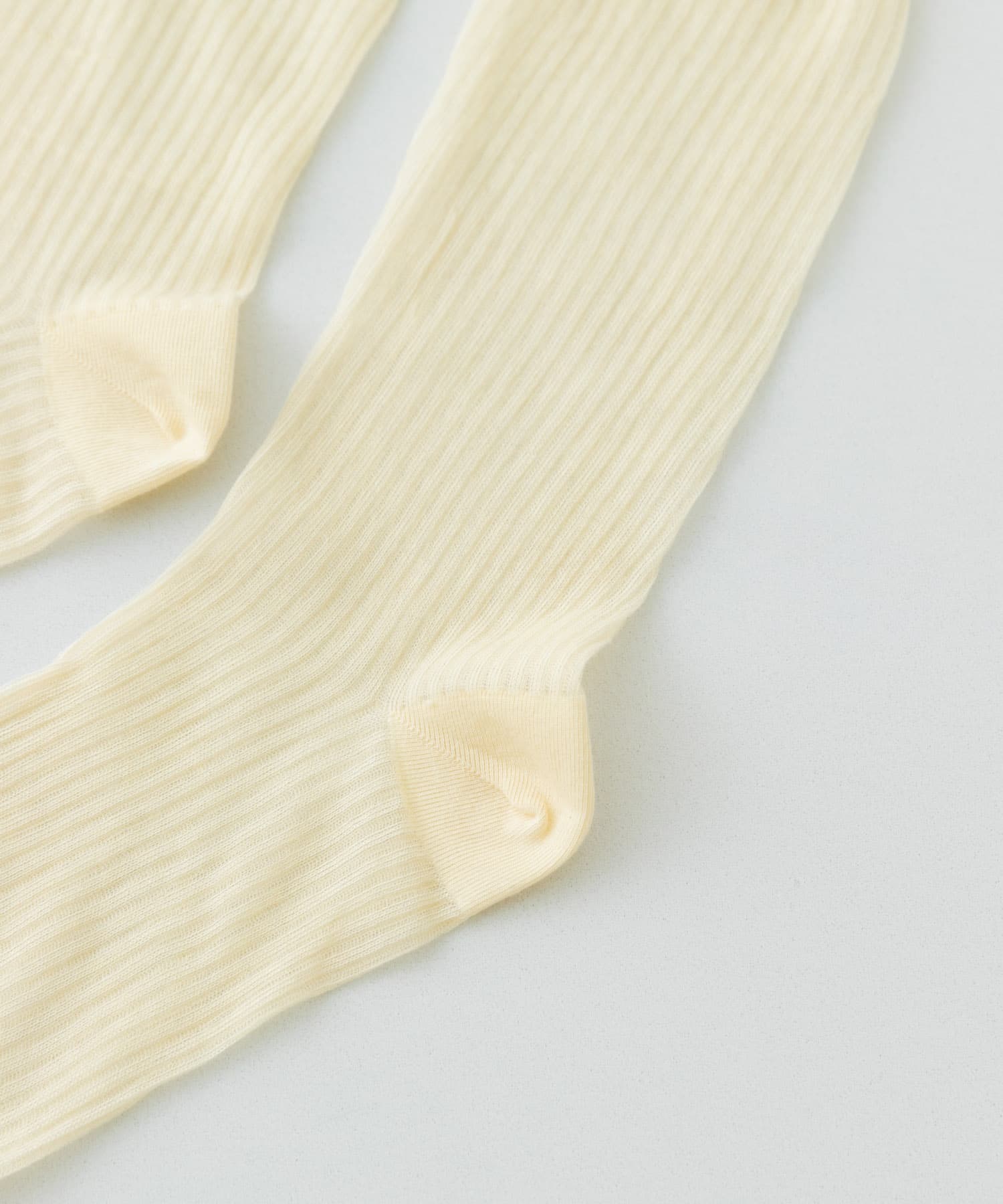 PIEDI NUDI　HARINUKI HIGH SOCKS CREAM -