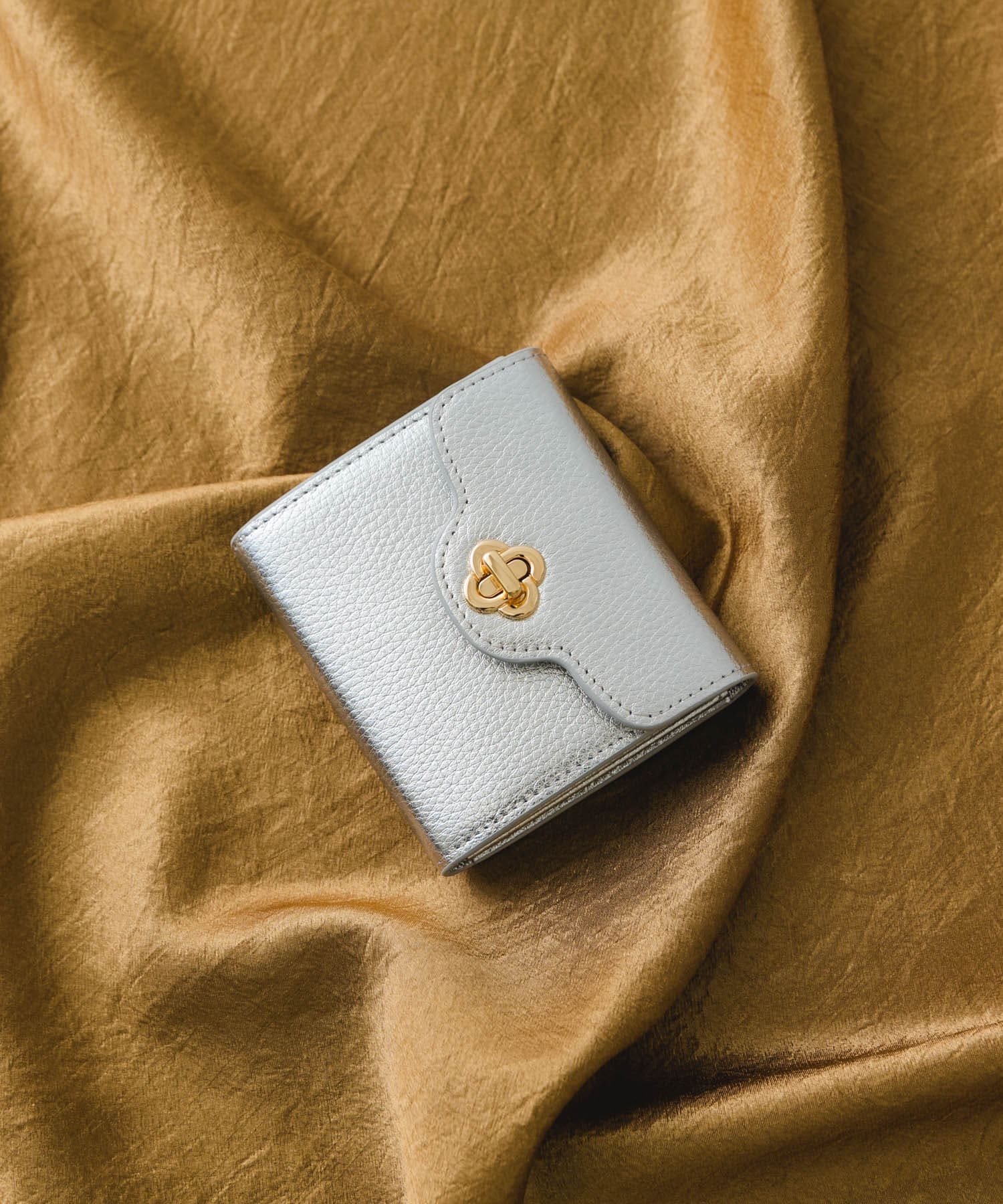 Hashibami　ヒネリカナグスライドウォレット SILVER one