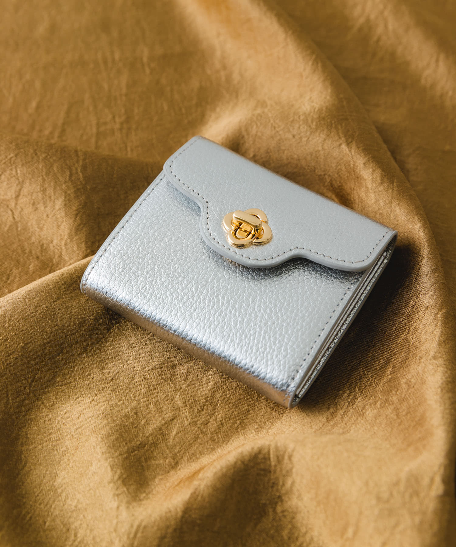 Hashibami　ヒネリカナグスライドウォレット SILVER one