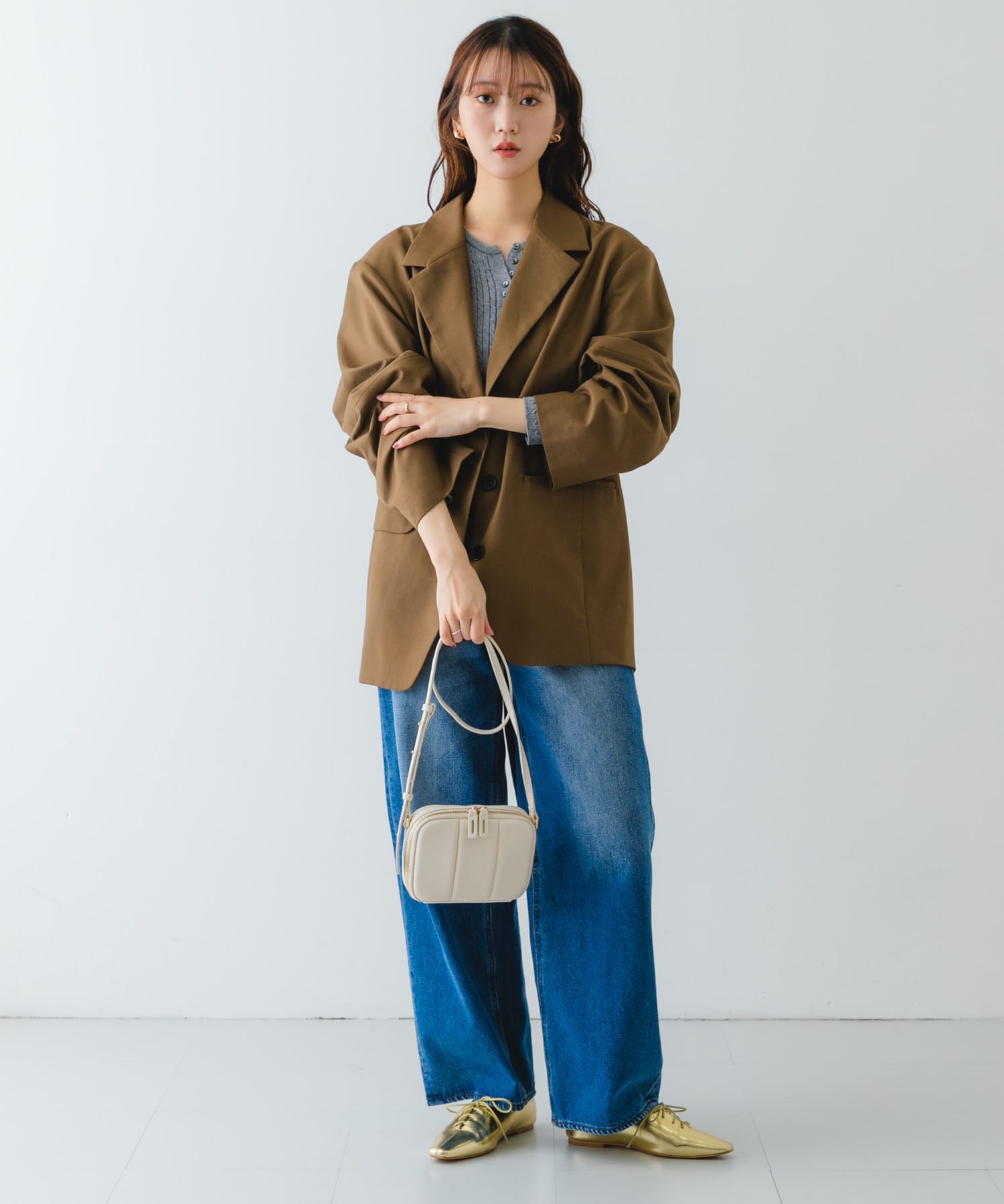 ADD CULUMN　PUFF THREE POCHETTE WHITE one