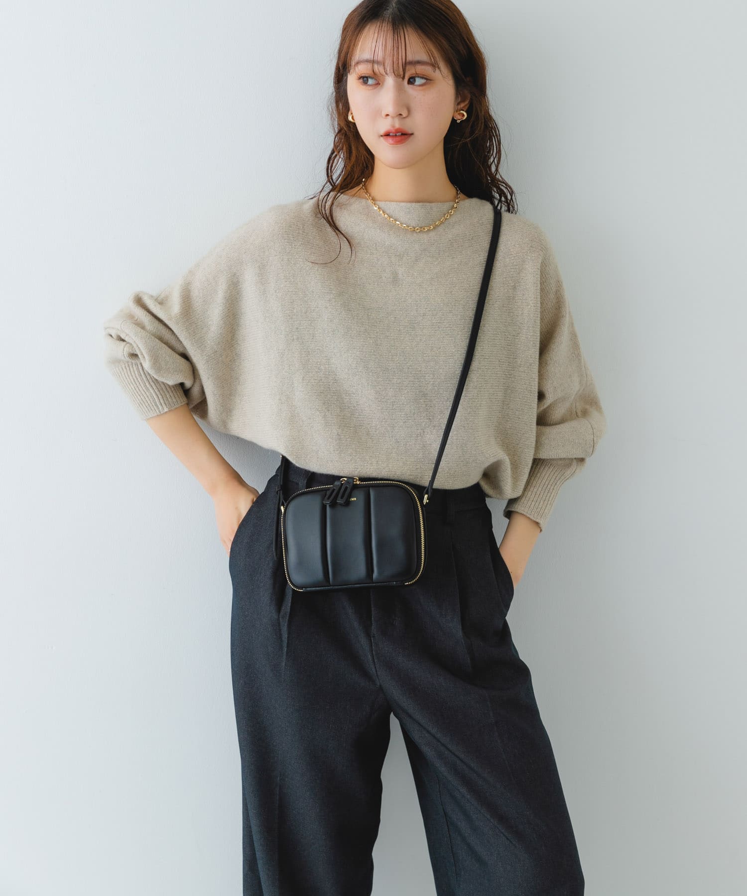 ADD CULUMN　PUFF THREE POCHETTE BLACK one