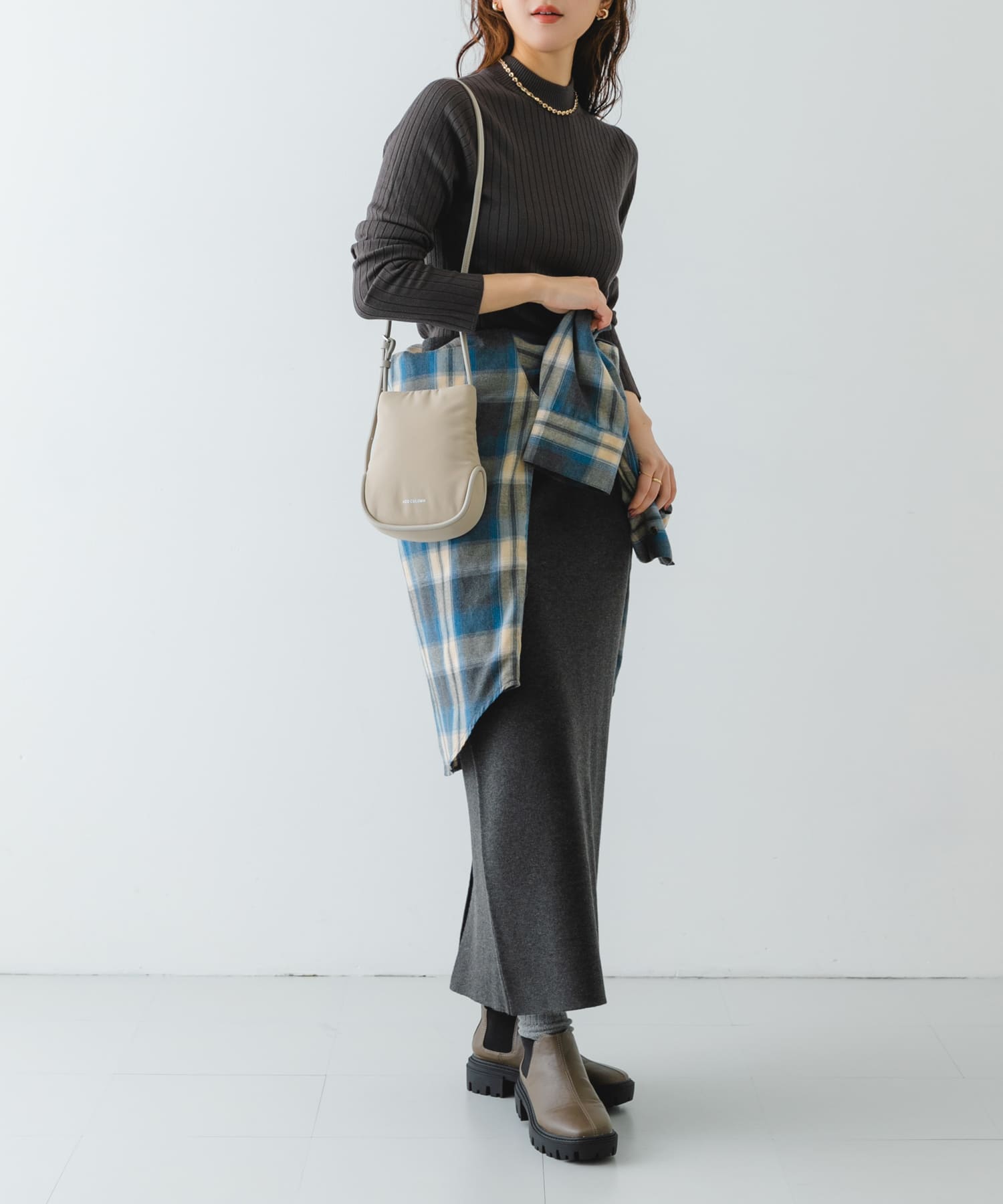 ADD CULUMN　ROLLA POCHETTE FABRIC GREG one