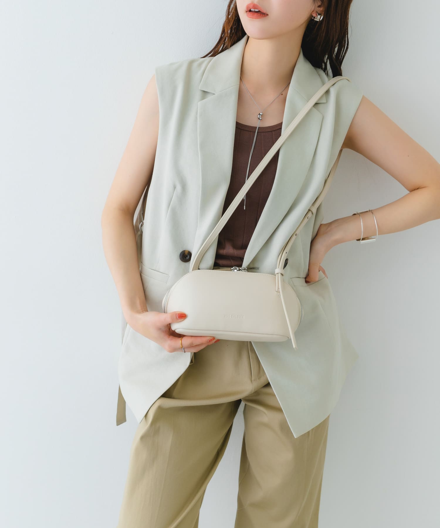 ADD CULUMN　FIGRE POCHETTE IVORY -