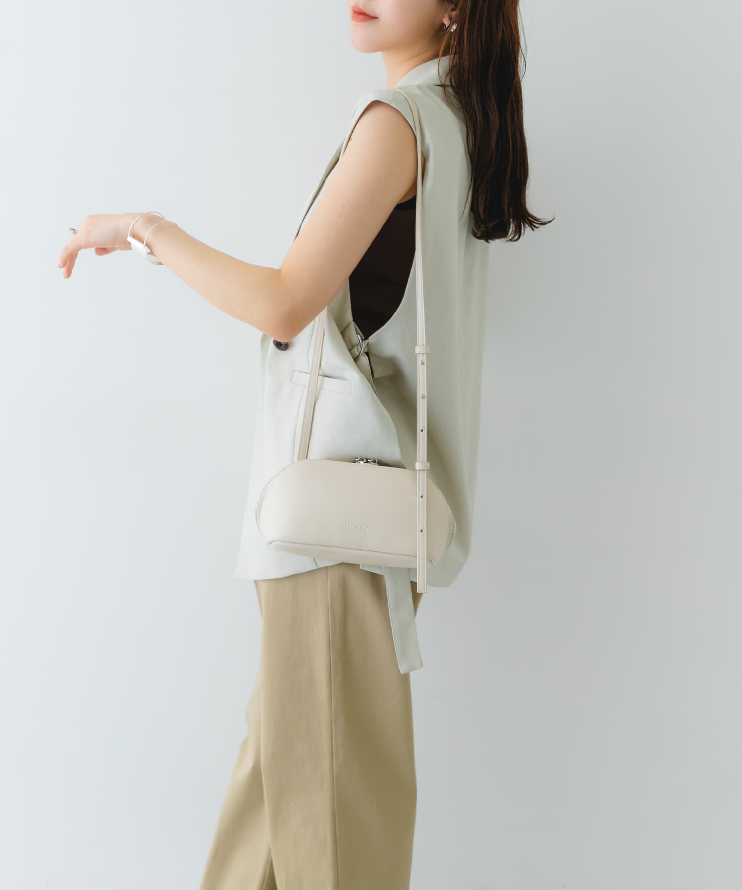 ADD CULUMN　FIGRE POCHETTE IVORY -