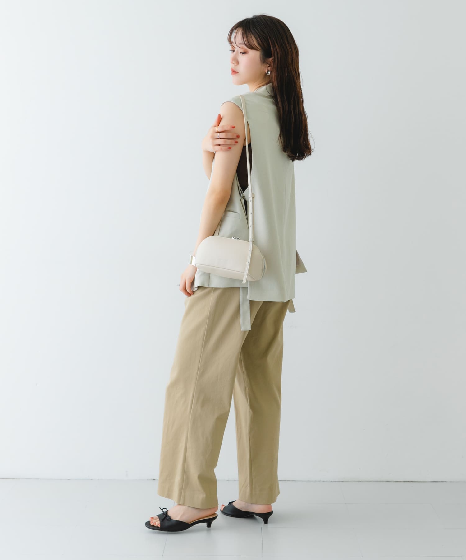 ADD CULUMN　FIGRE POCHETTE IVORY -