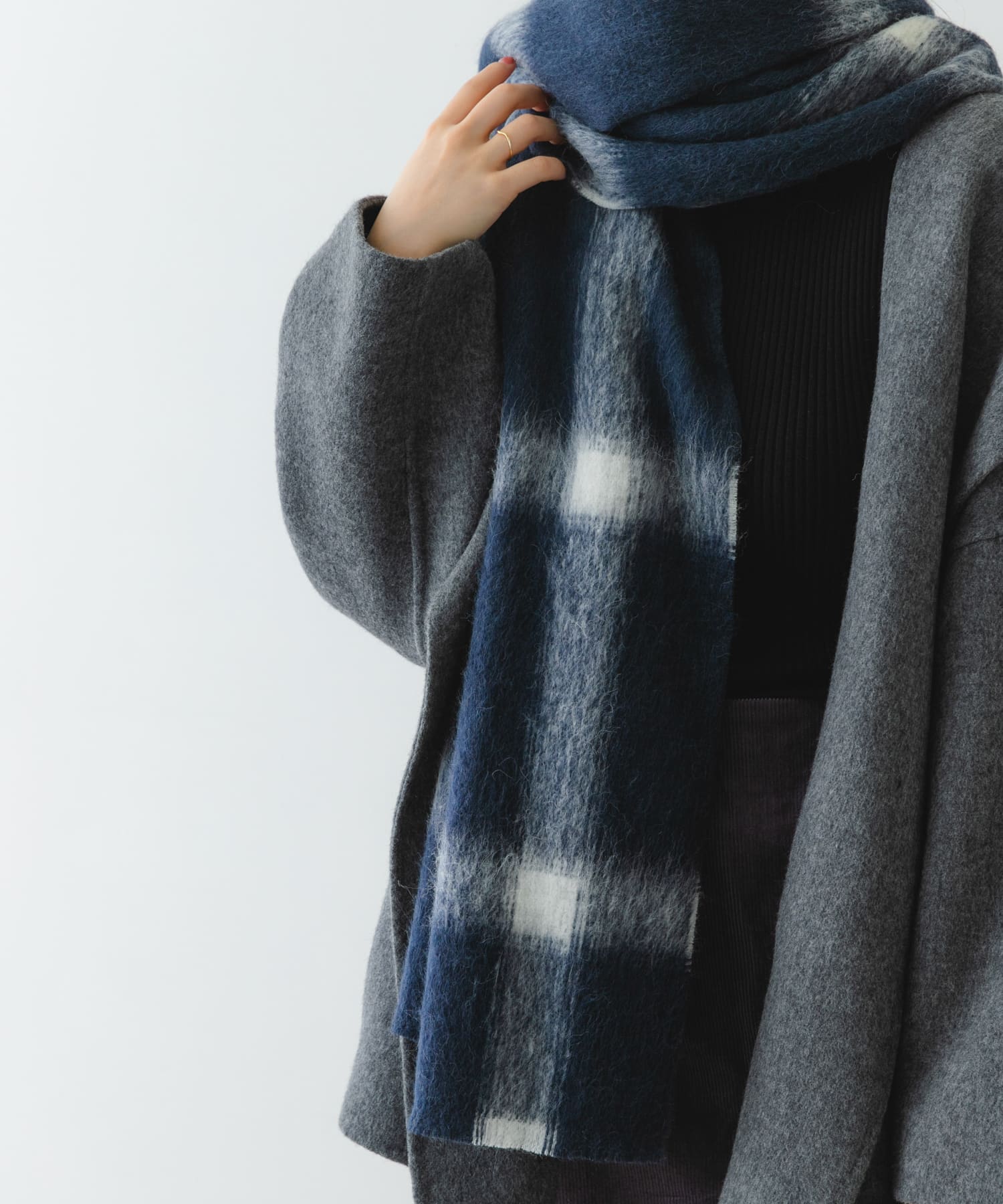 ASAUCE MELER　アルパカループシャギーストール Navy.G×Ec one