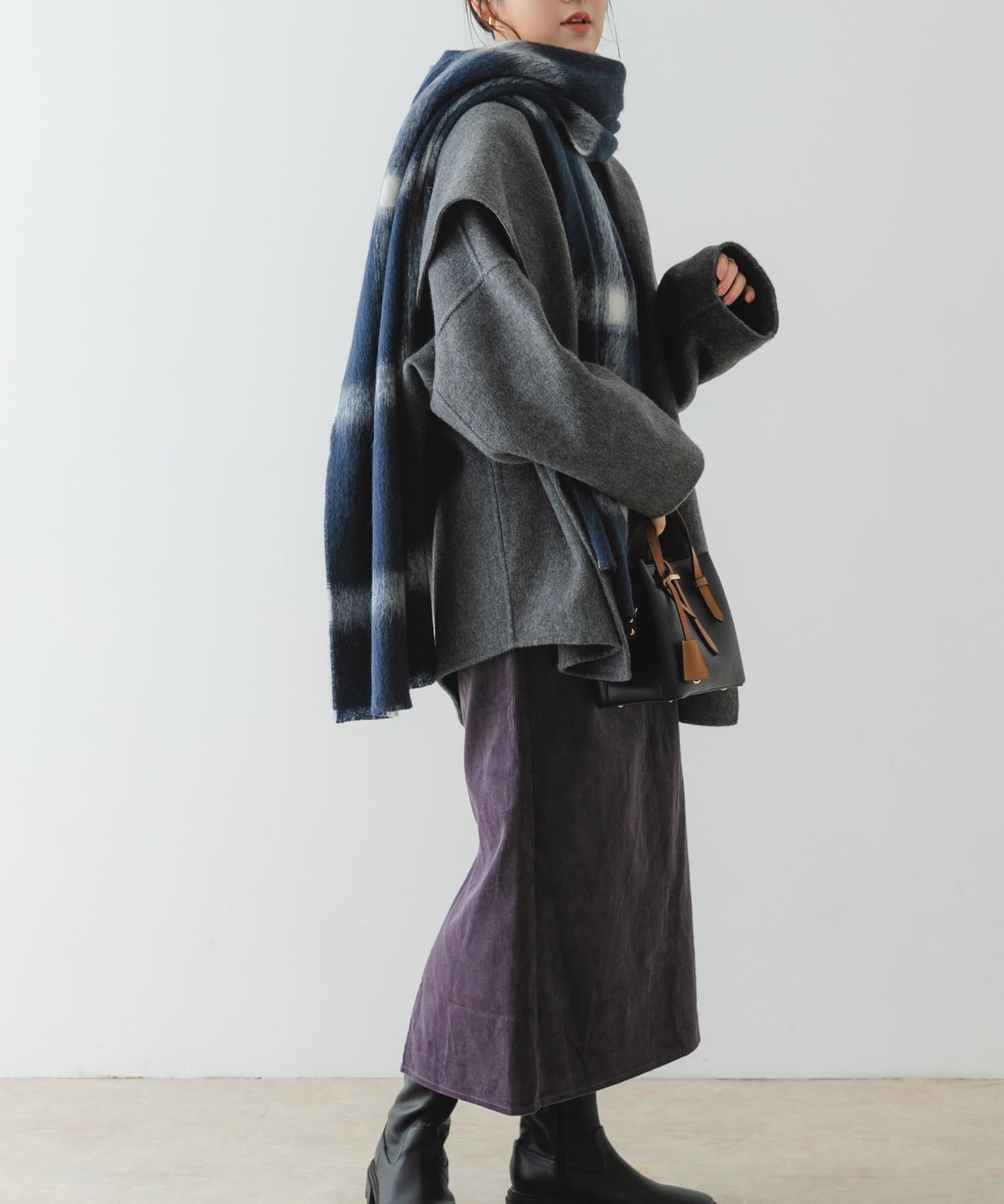ASAUCE MELER　アルパカループシャギーストール Navy.G×Ec one