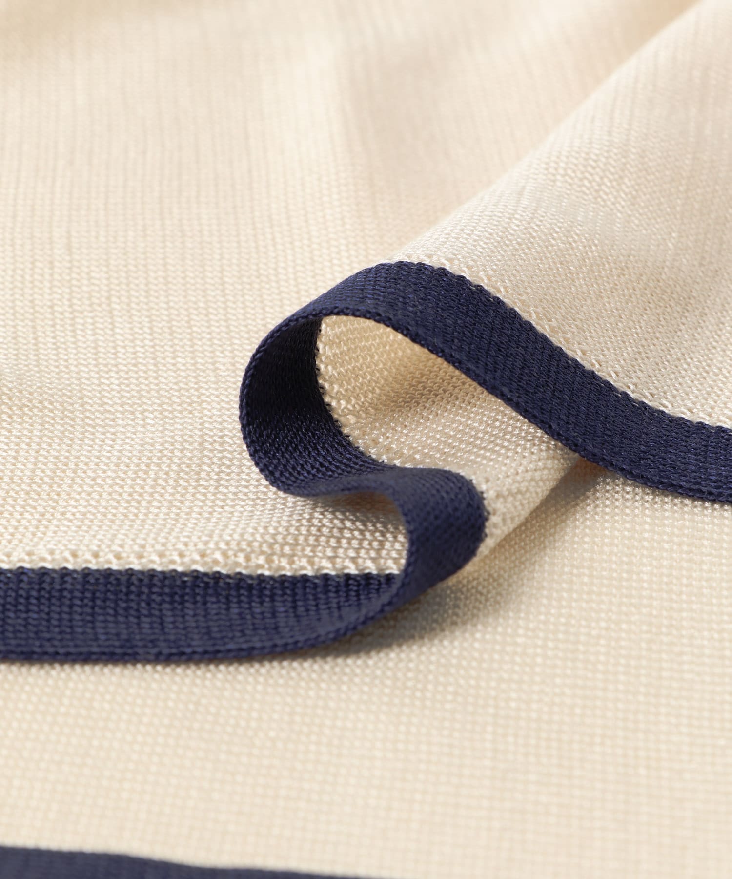 トライアングルニットスカーフ Ecru×Navy one