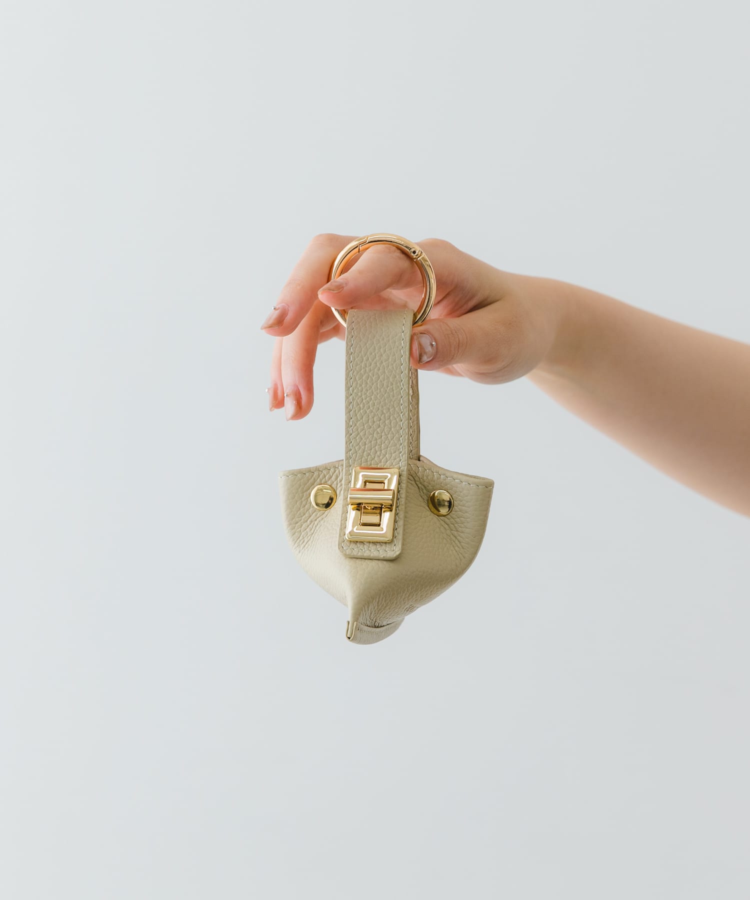 Hashibami　トライアングルキーチャーム ECRU one