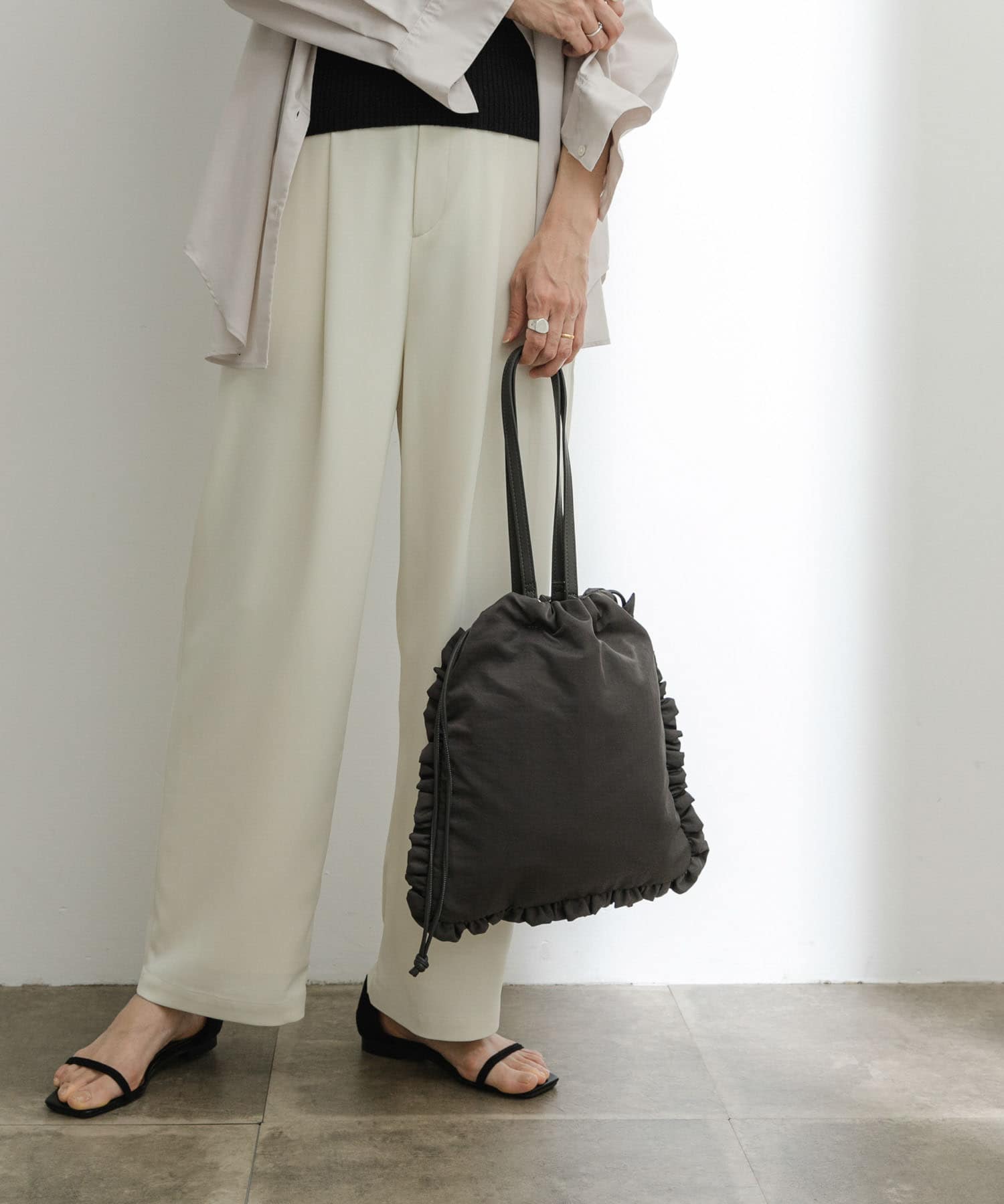 hun RODESKO　Frill 2WAYフリル巾着トートバッグ GRAY one