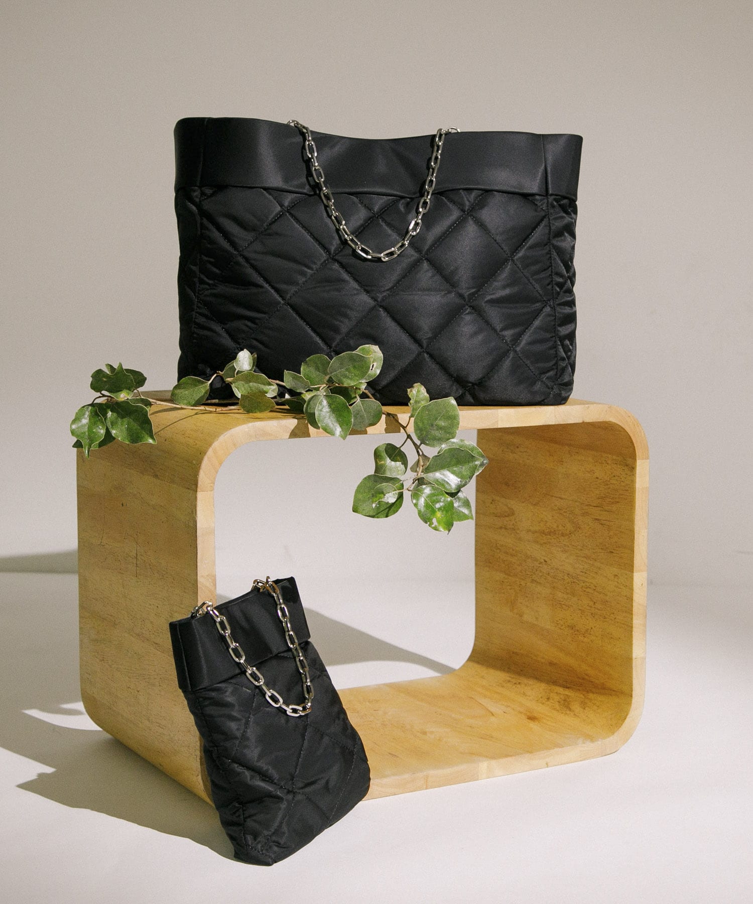 hun RODESKO　Quilting tote キルティングチェーン2wayトートバッグ BLACK one