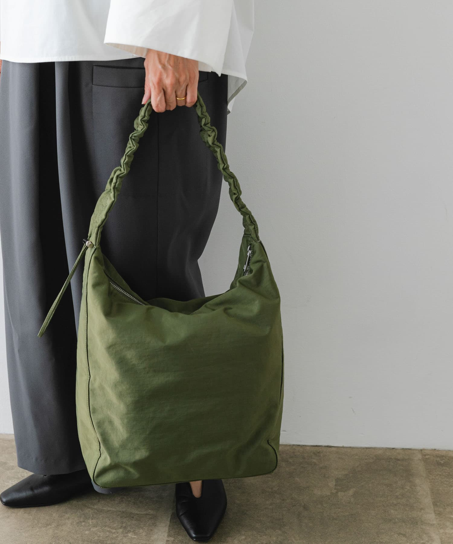 hun RODESKO　Gather tote OLIVE one