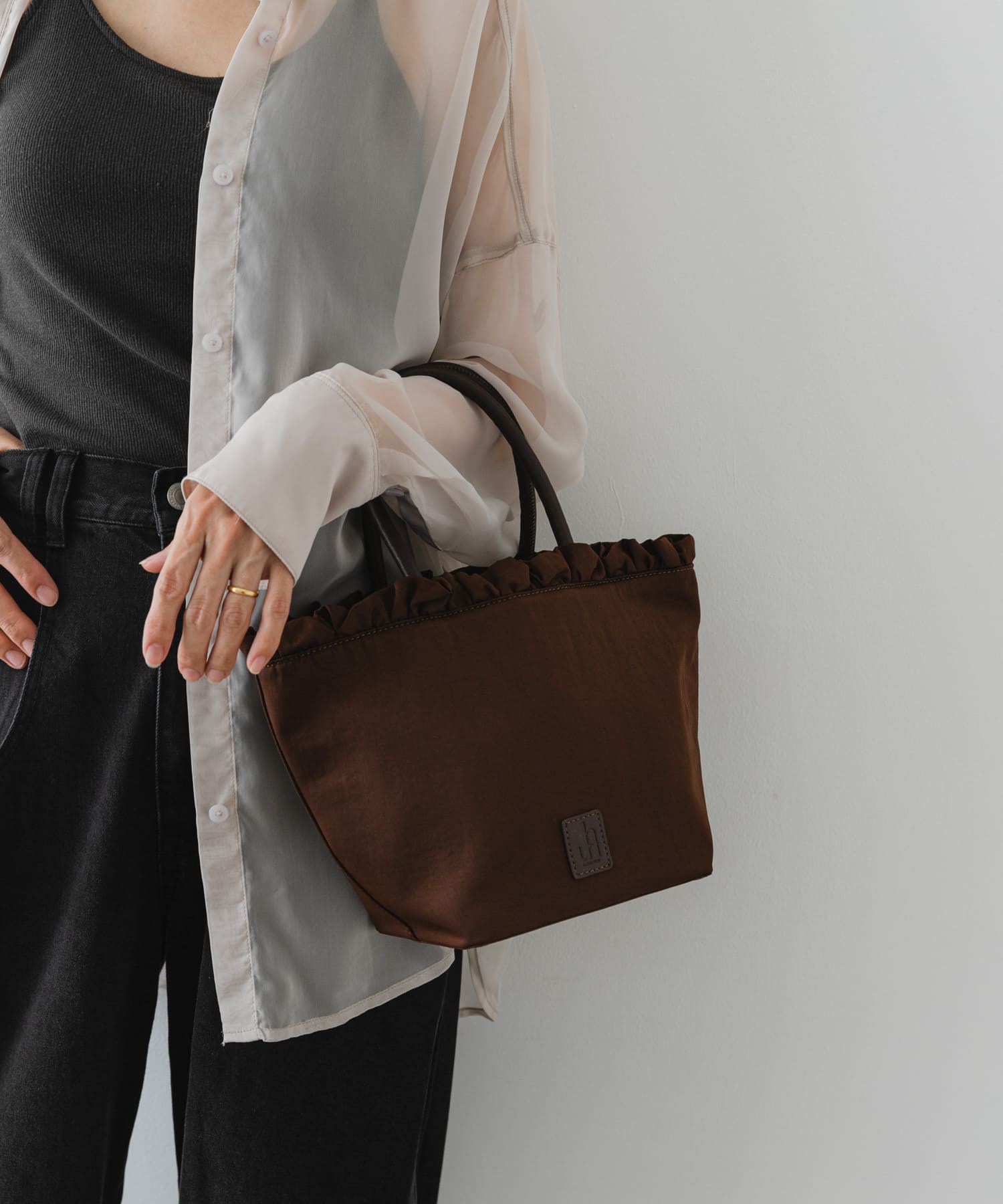 hun RODESKO　Frill Tote BROWN one