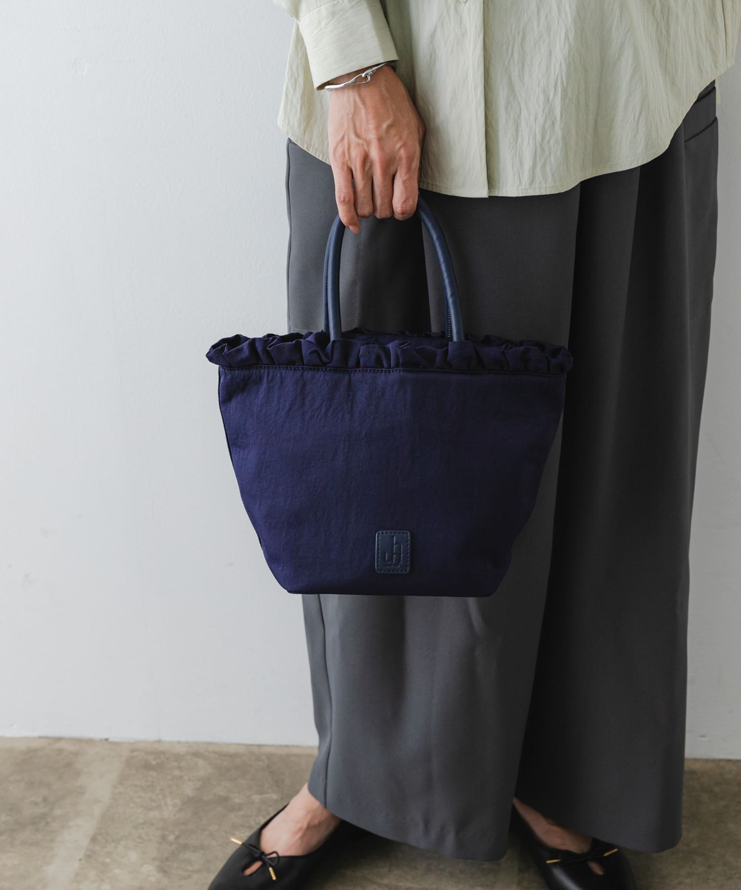 hun RODESKO　Frill Tote NAVY one