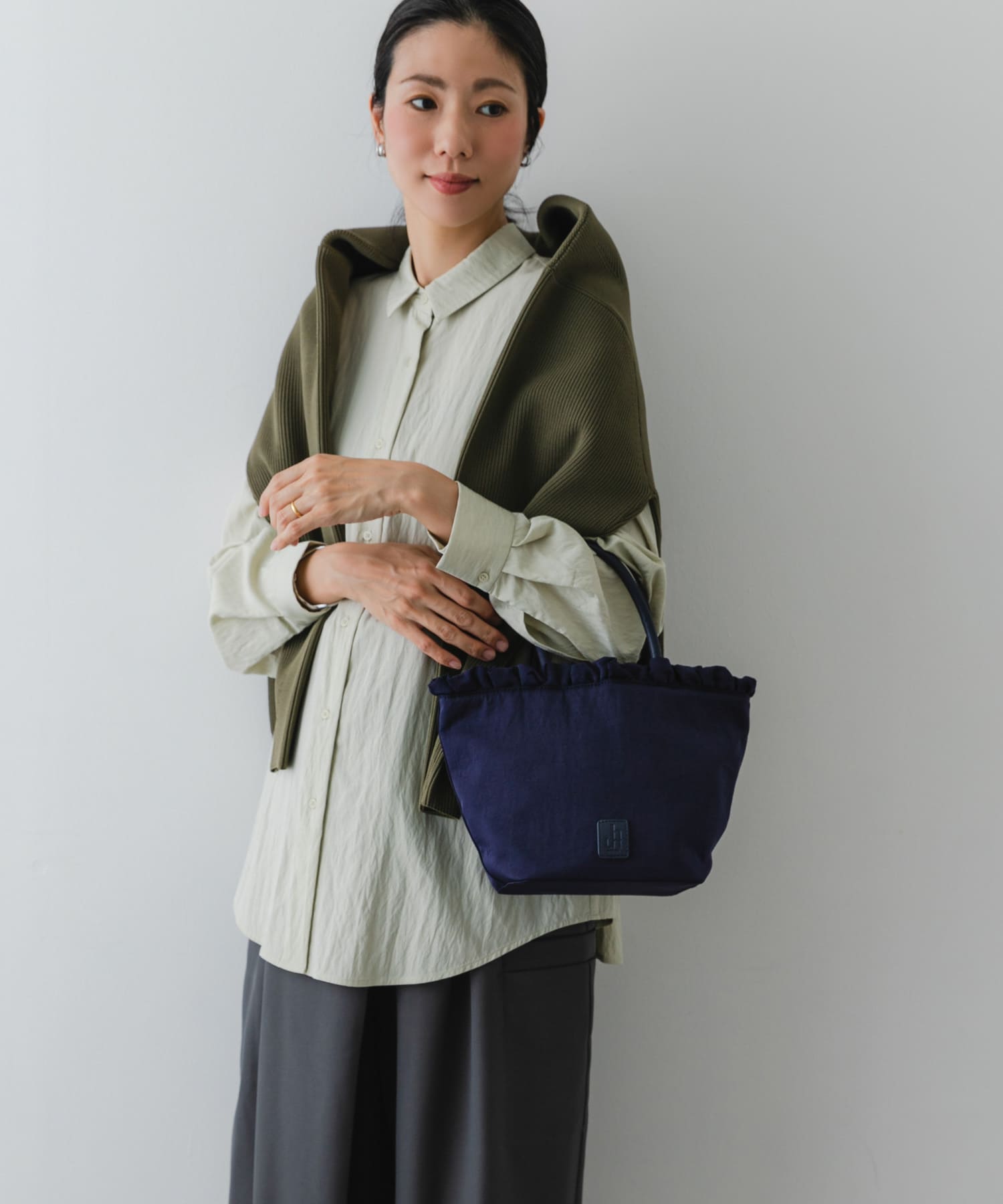 hun RODESKO　Frill Tote NAVY one