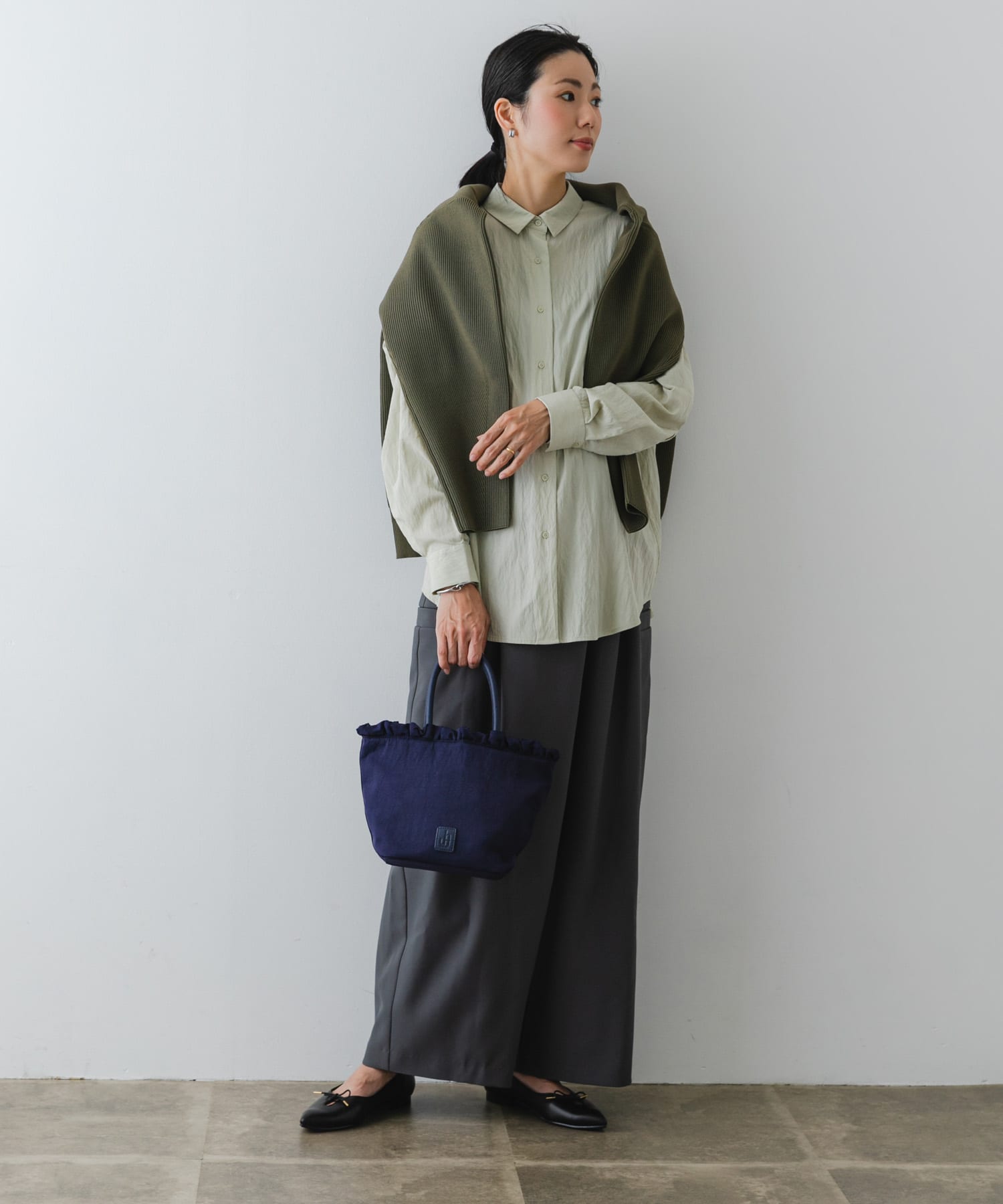 hun RODESKO　Frill Tote NAVY one
