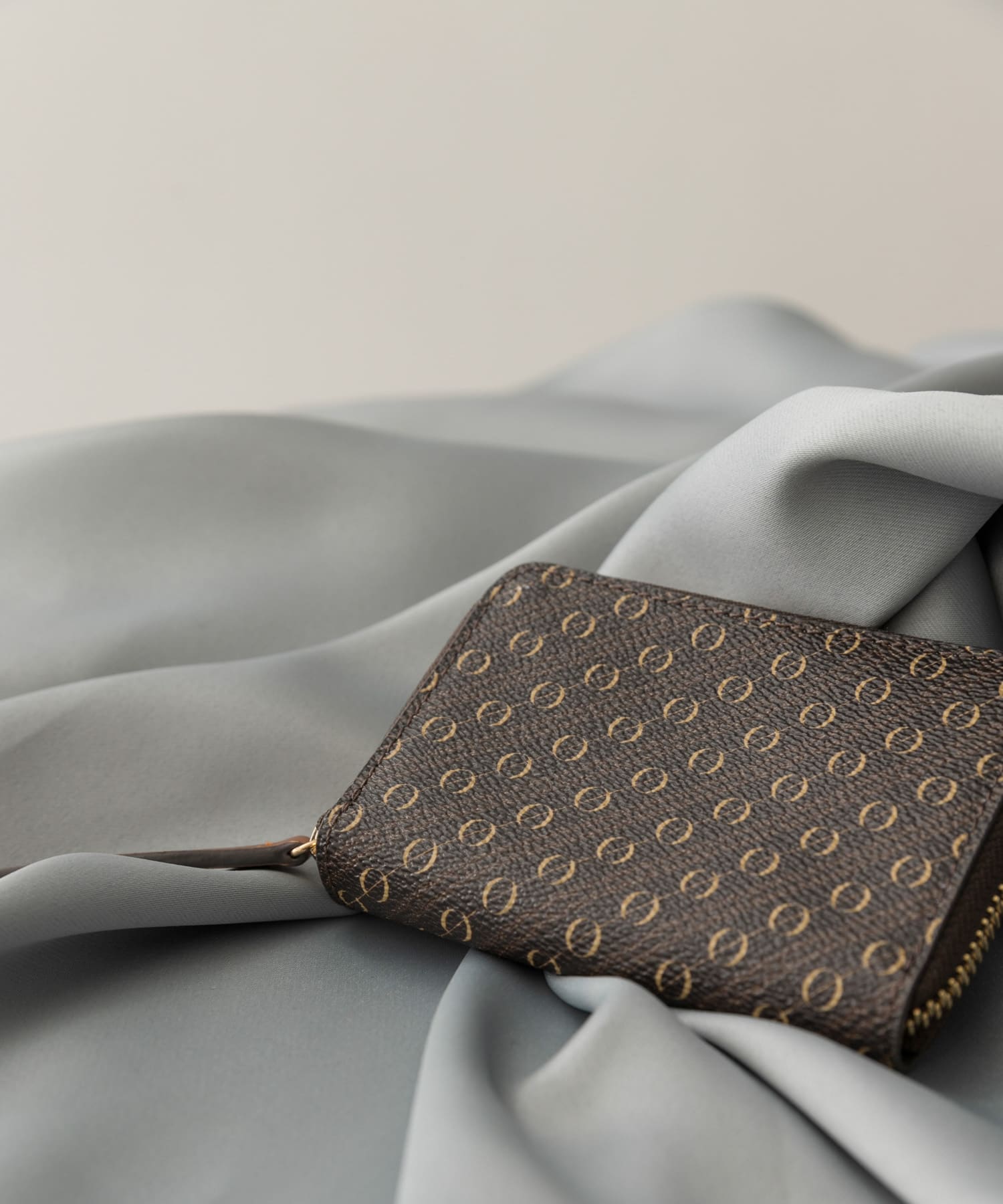 モノグラムカードケース BROWN one