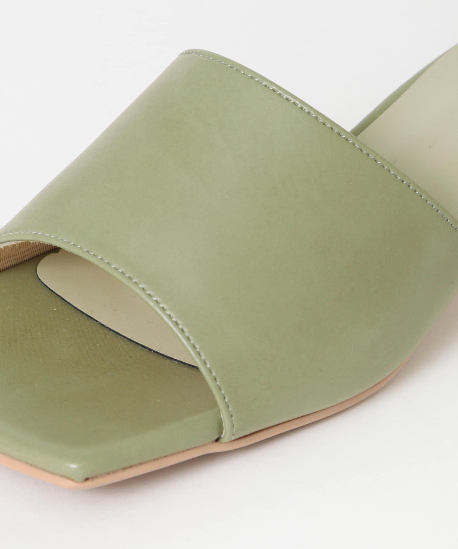 『MADE IN JAPAN』スクエアミュール PISTACHIO 37