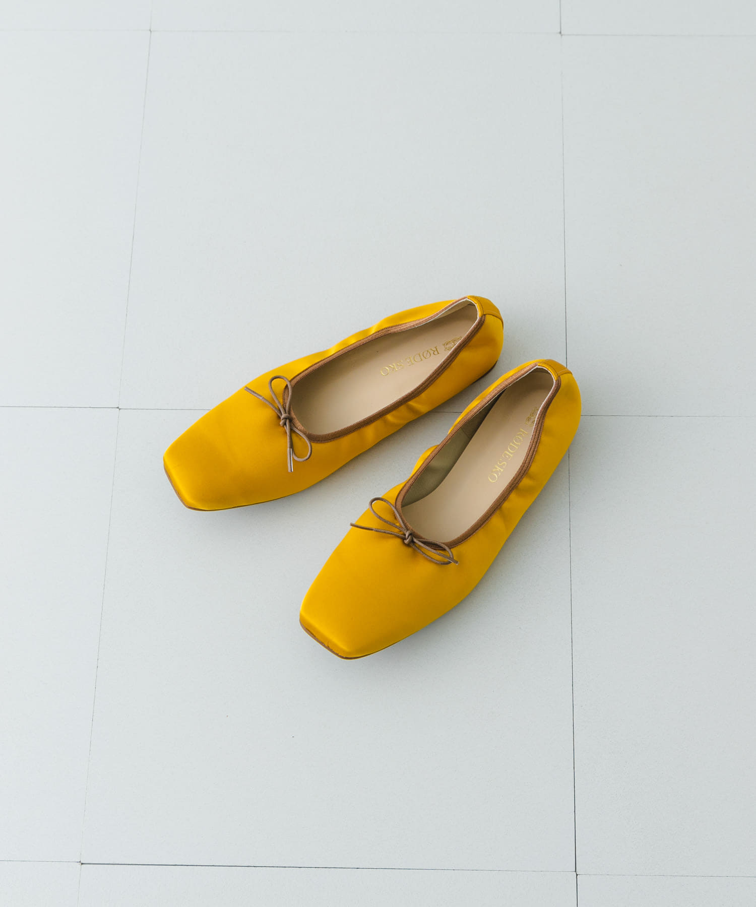 『MADE IN JAPAN』 サテンスクエアトゥバレエシューズ MUSTARD 36