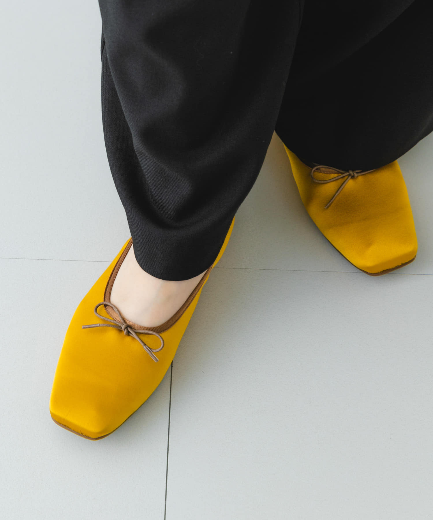 『MADE IN JAPAN』 サテンスクエアトゥバレエシューズ MUSTARD 37