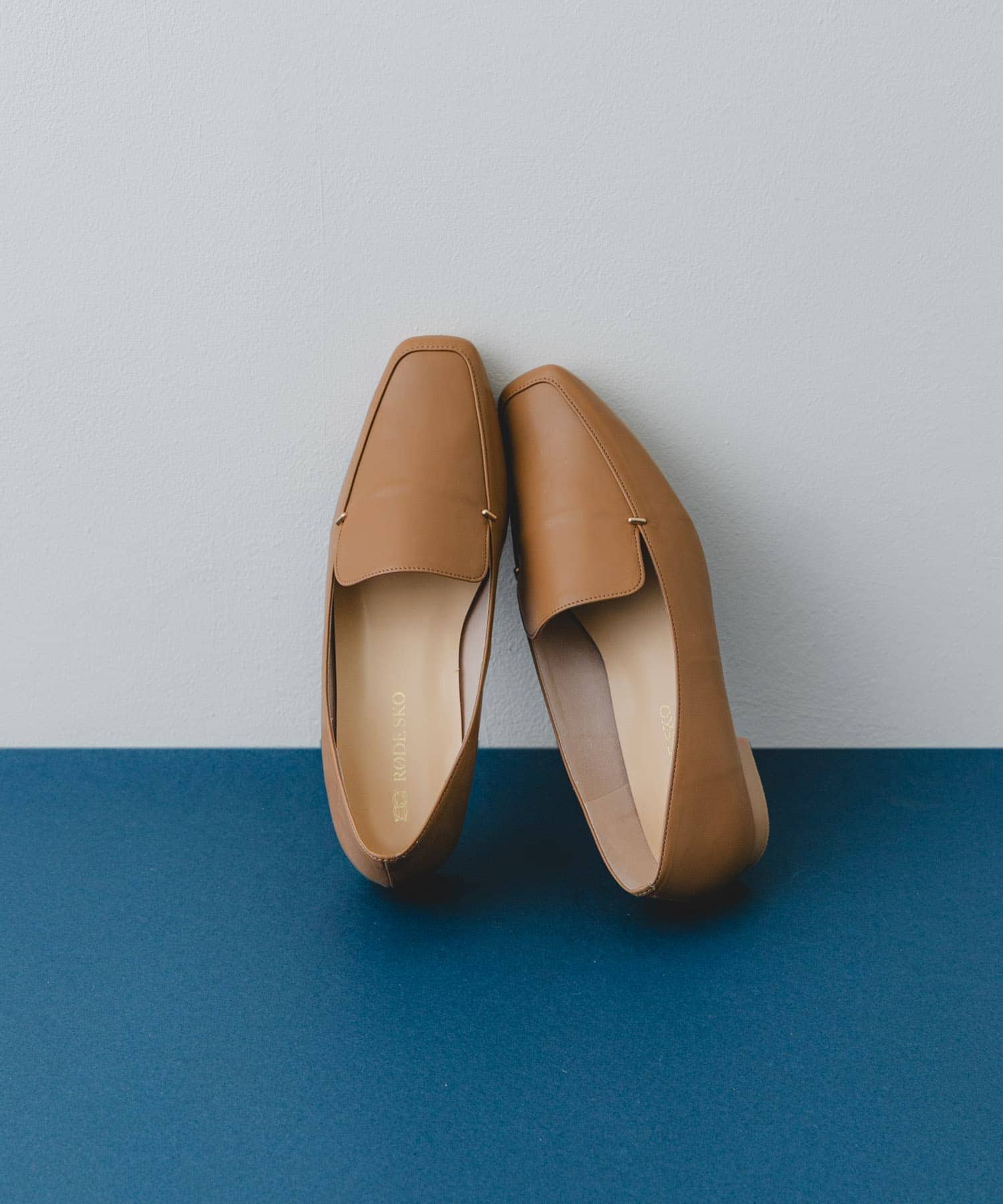 『MADE IN JAPAN』スクエアトゥプチメタルローファー MILK TEA 36