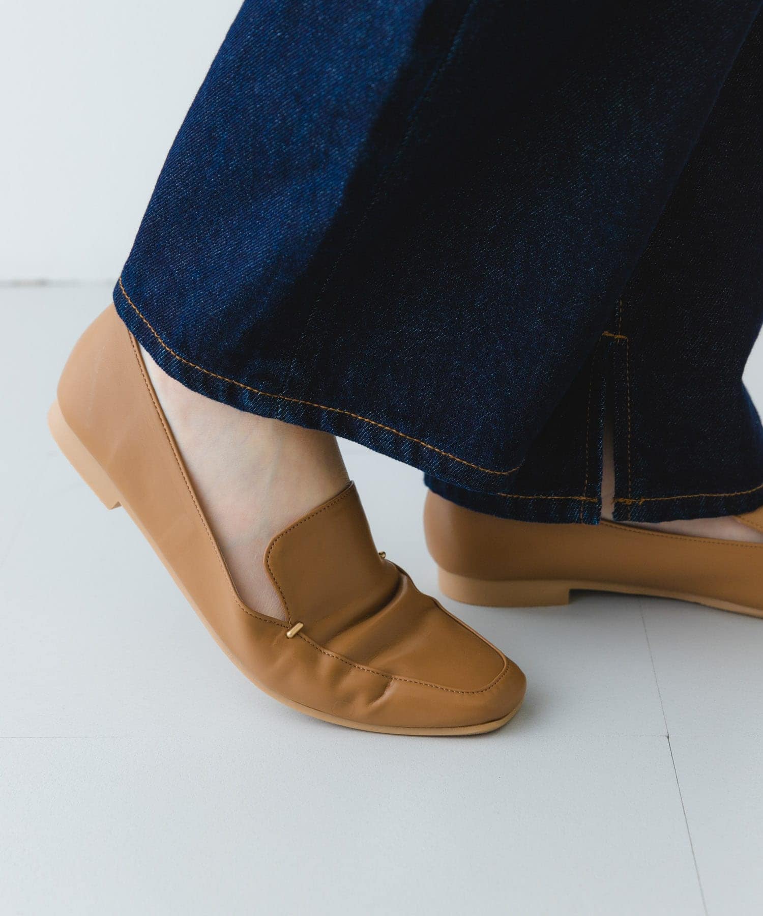 『MADE IN JAPAN』スクエアトゥプチメタルローファー MILK TEA 36