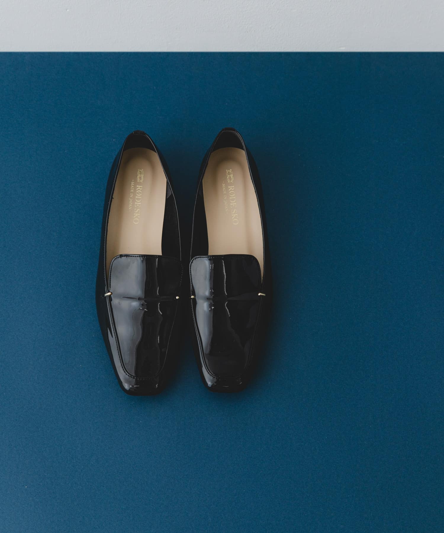 『MADE IN JAPAN』スクエアトゥプチメタルローファー