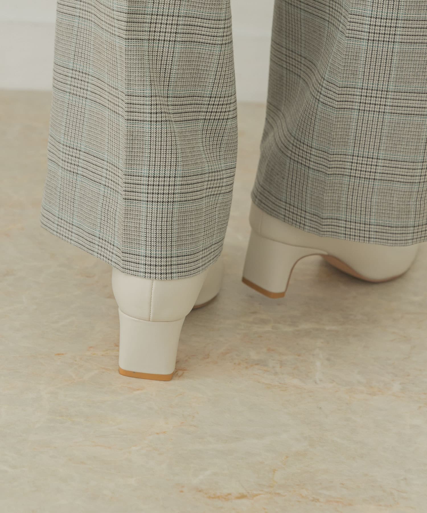 ソフトショートブーツ IVORY 36