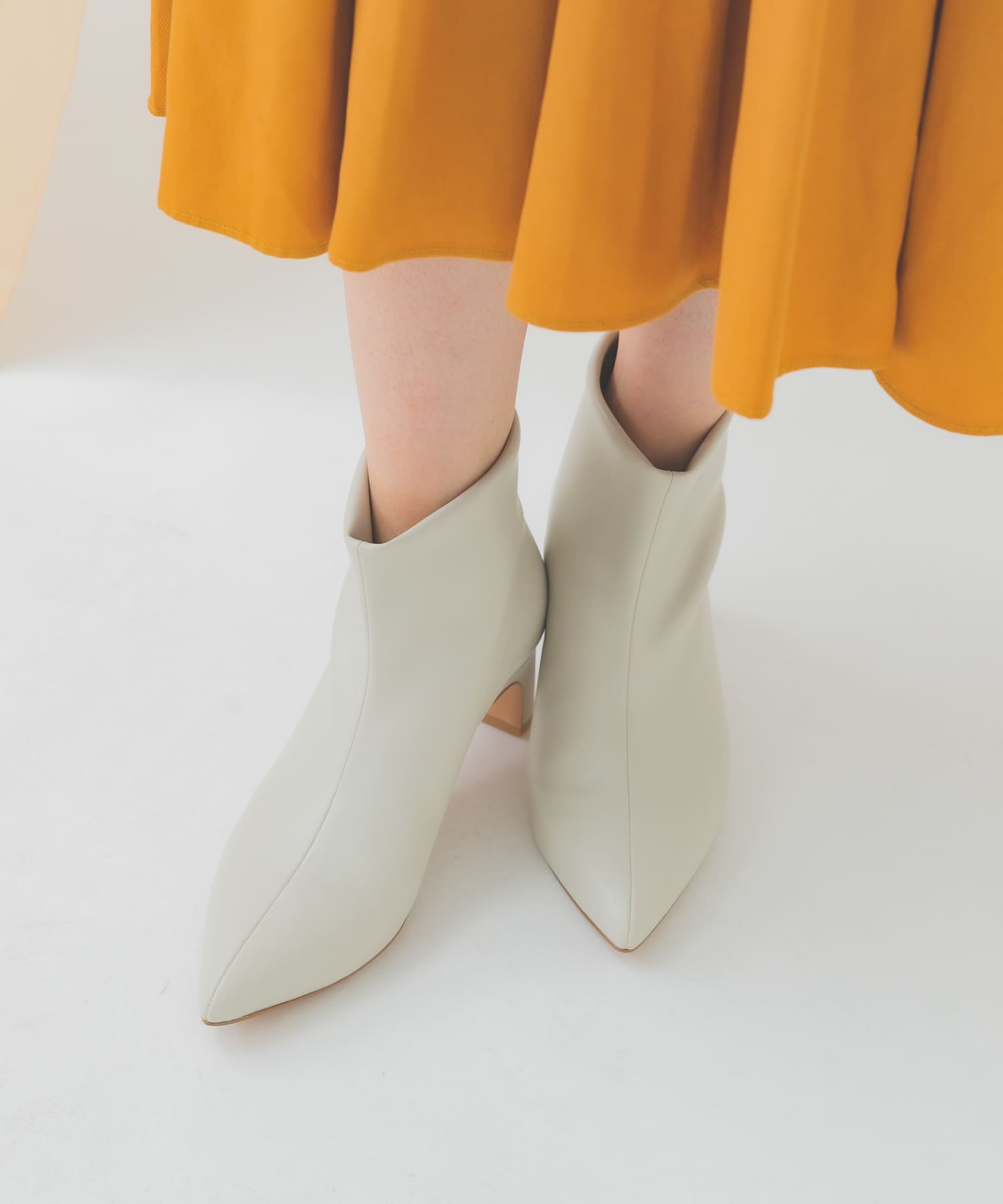 ソフトショートブーツ IVORY 36