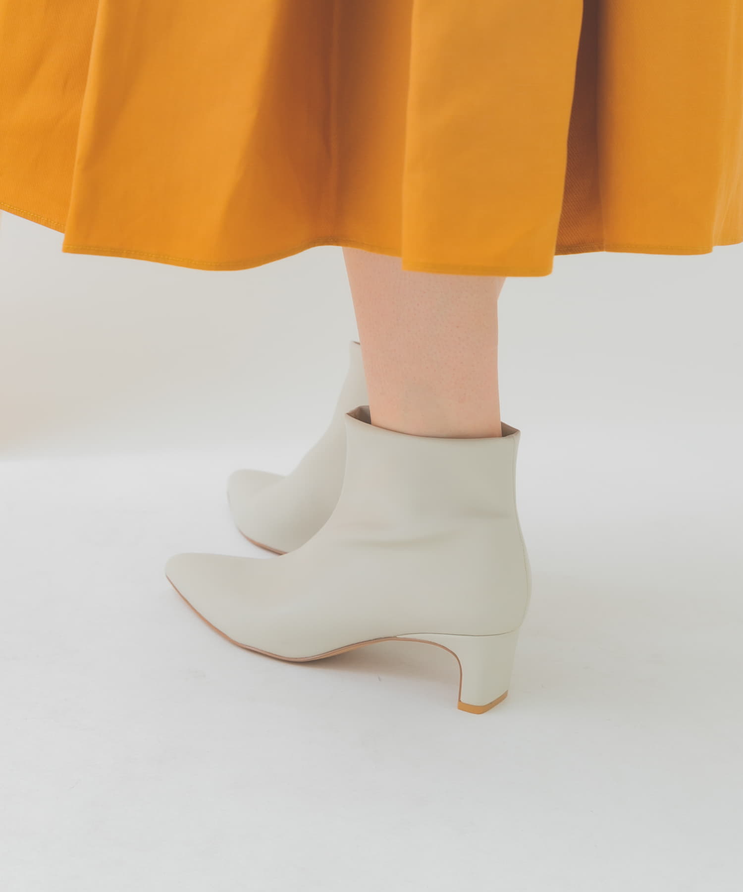 ソフトショートブーツ IVORY 37