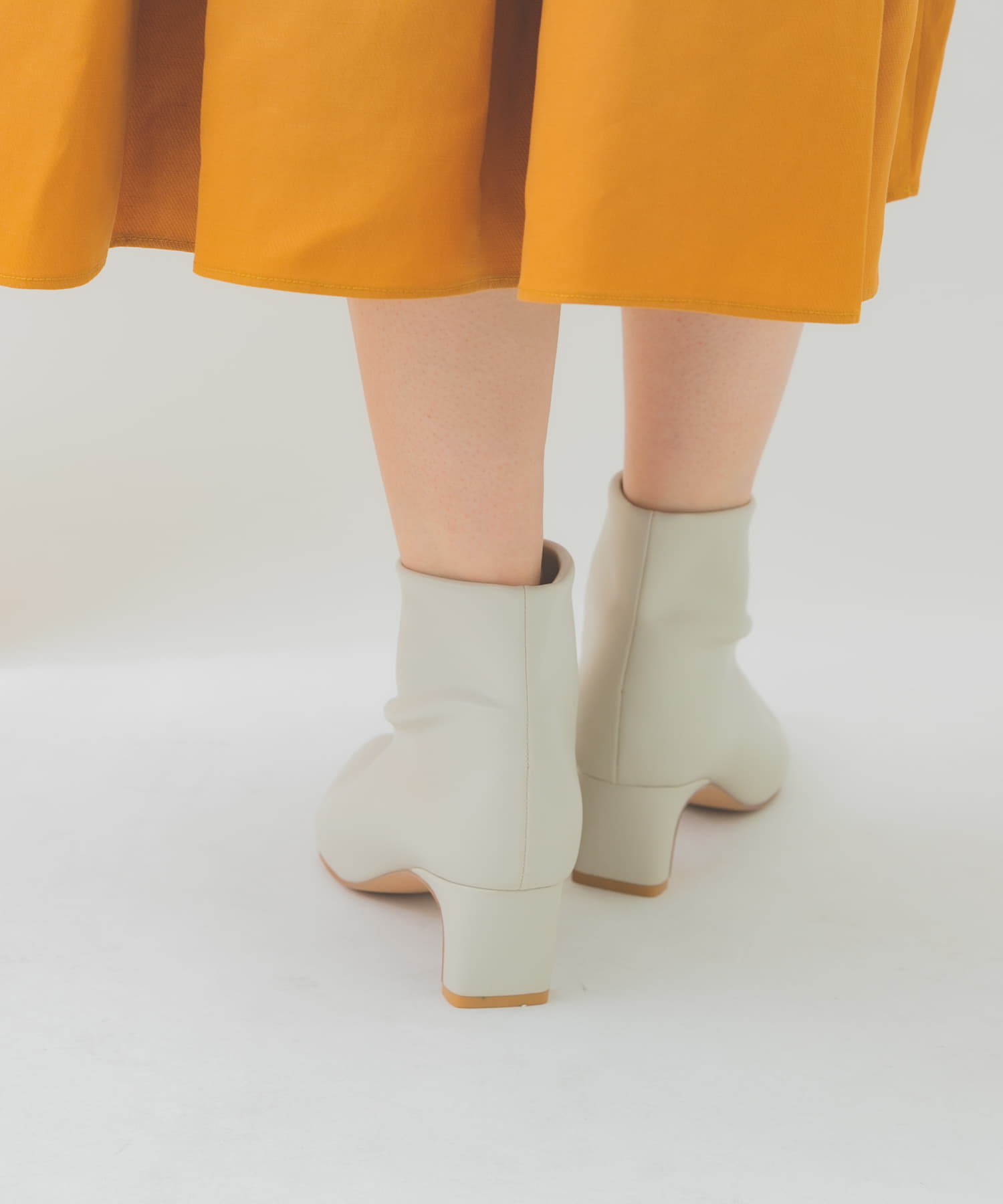 ソフトショートブーツ IVORY 37