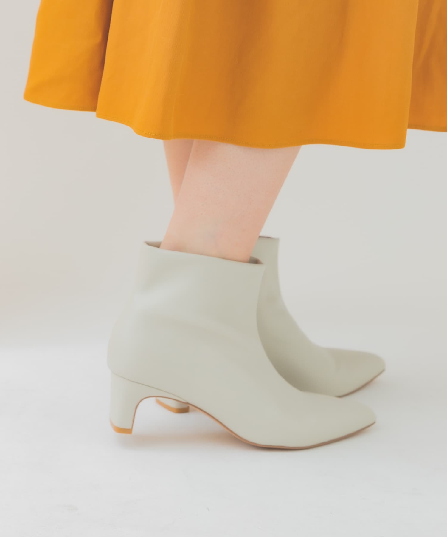 ソフトショートブーツ IVORY 37