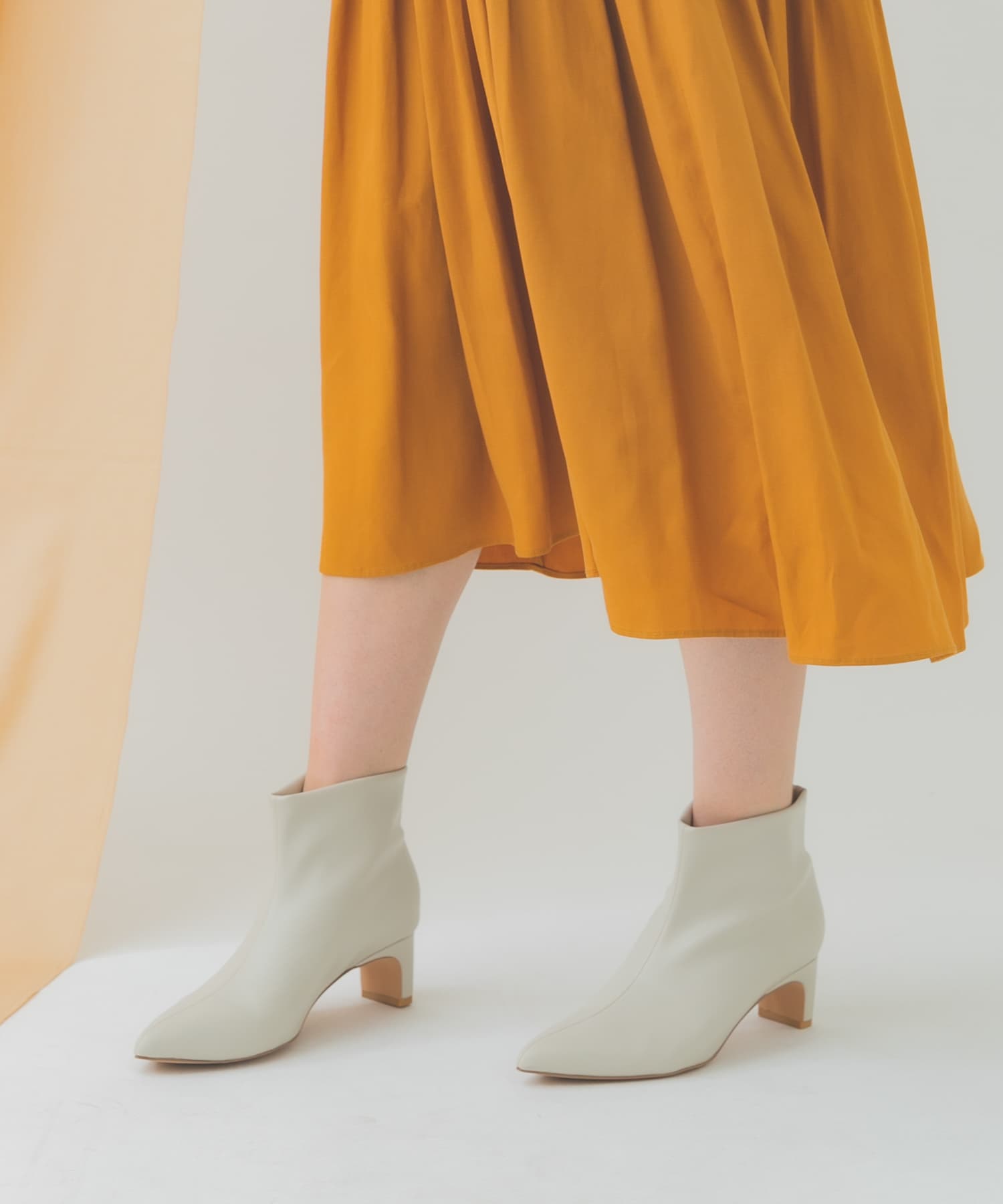 ソフトショートブーツ IVORY 37