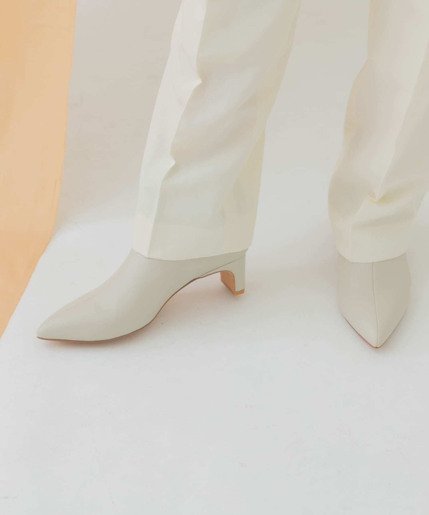 ソフトショートブーツ IVORY 38