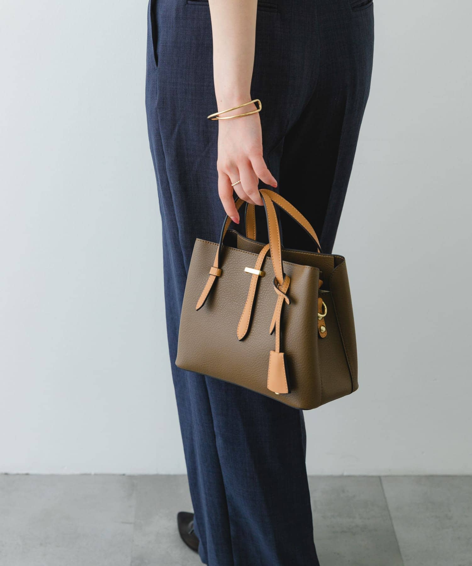 チャーム付ミニバッグ『Ssize』 MOCHA one