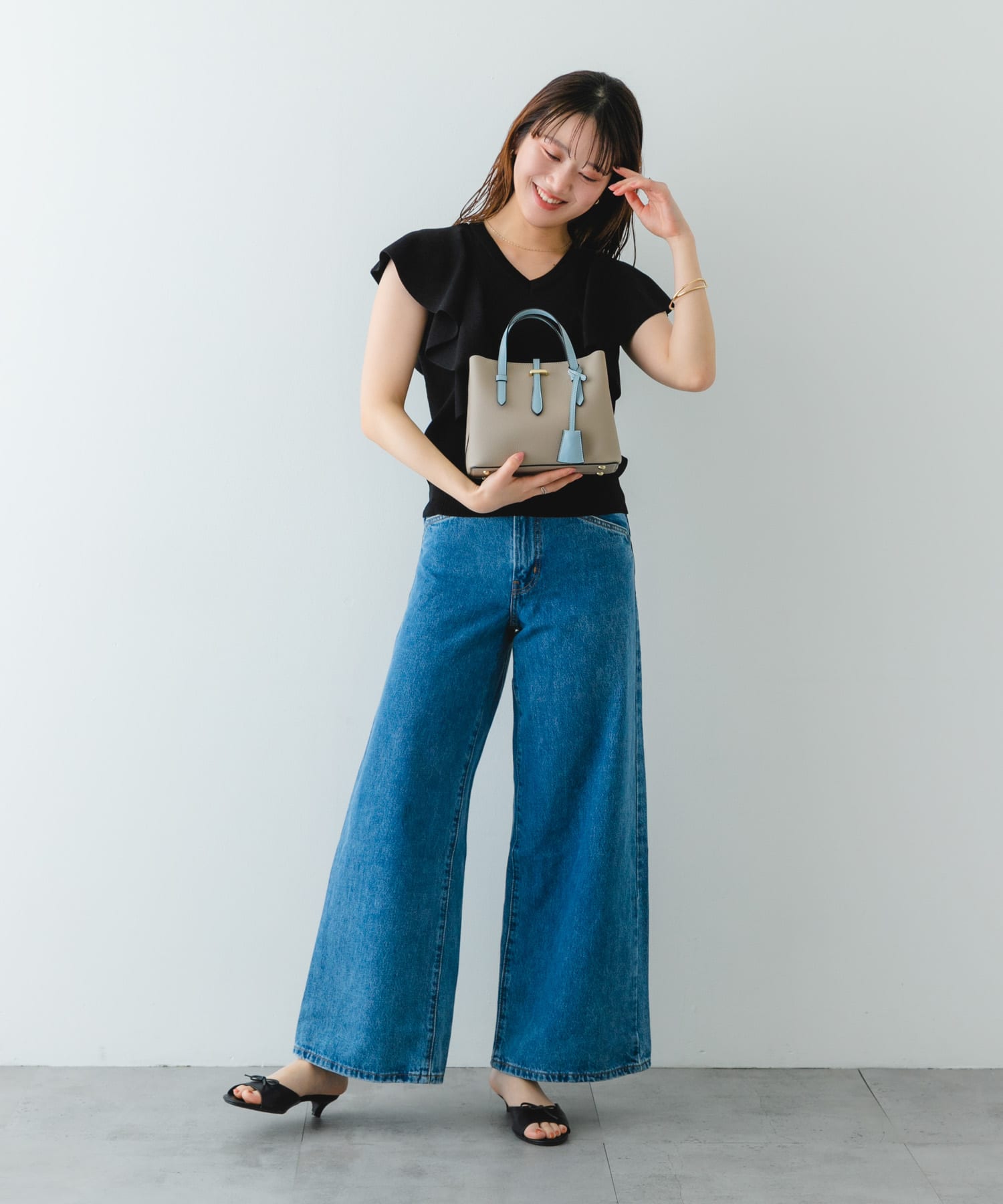 チャーム付ミニバッグ『Ssize』 BLUE one