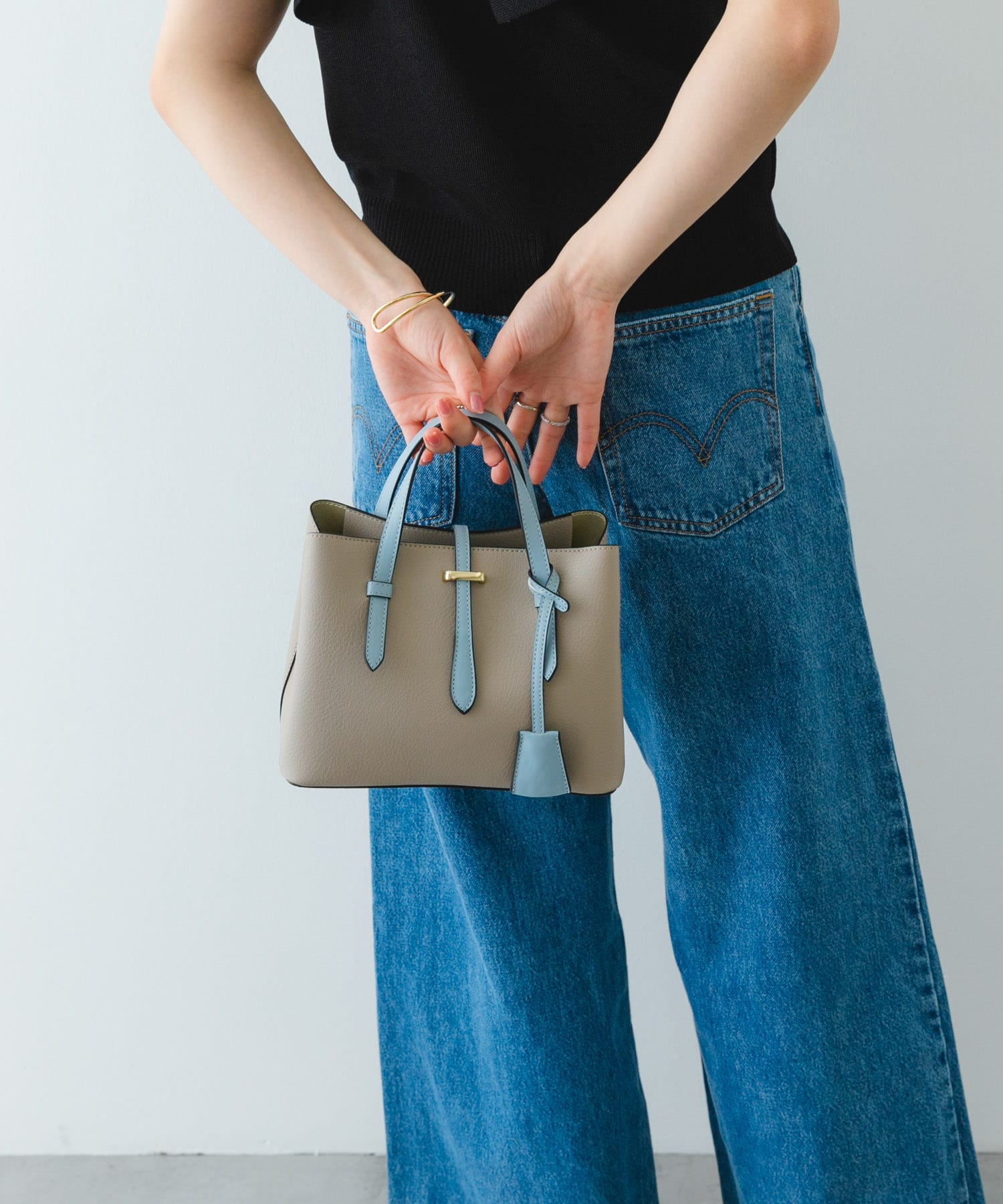 チャーム付ミニバッグ『Ssize』 BLUE one
