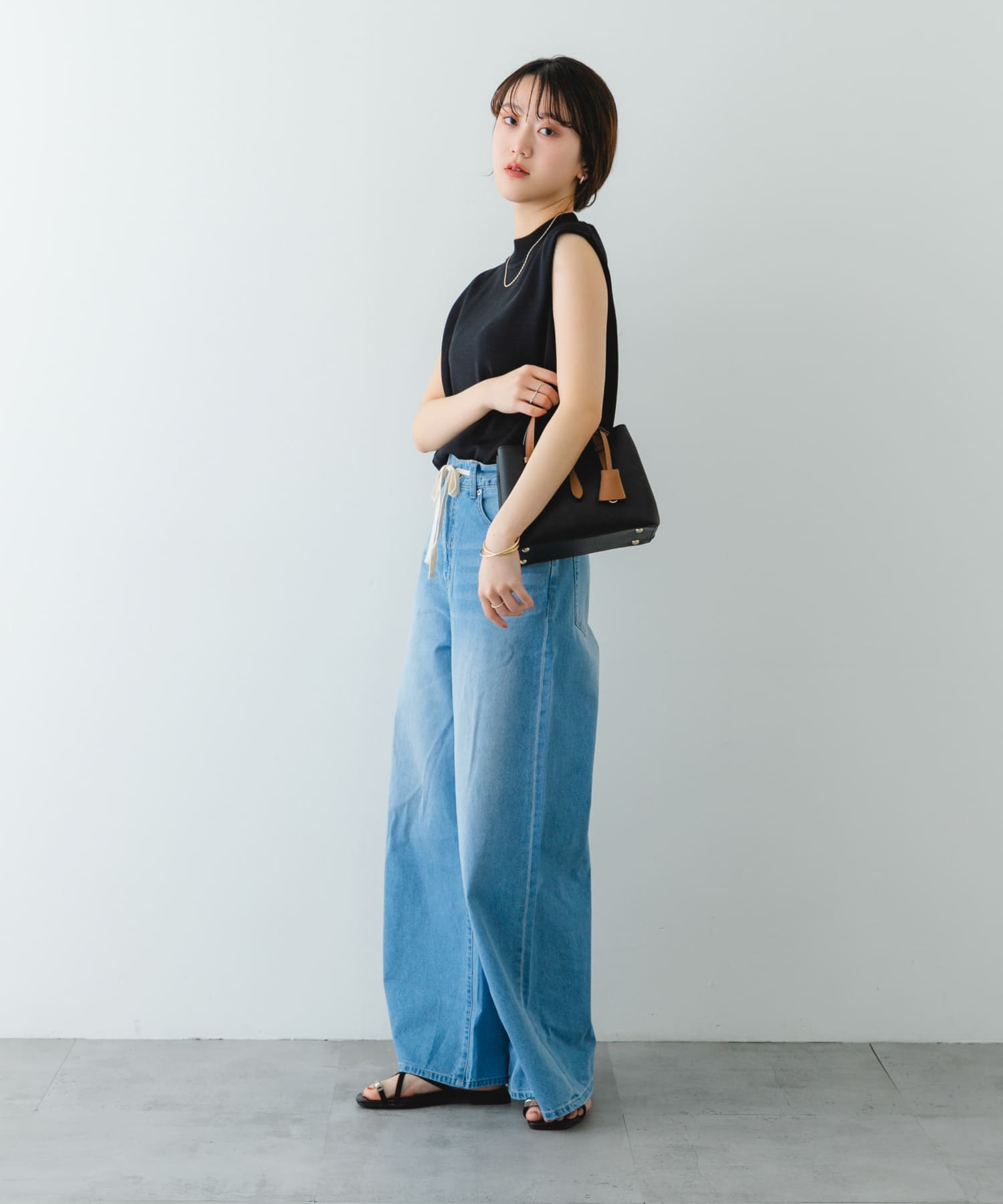 チャーム付ミニバッグ『Ssize』 BLACKxCML one