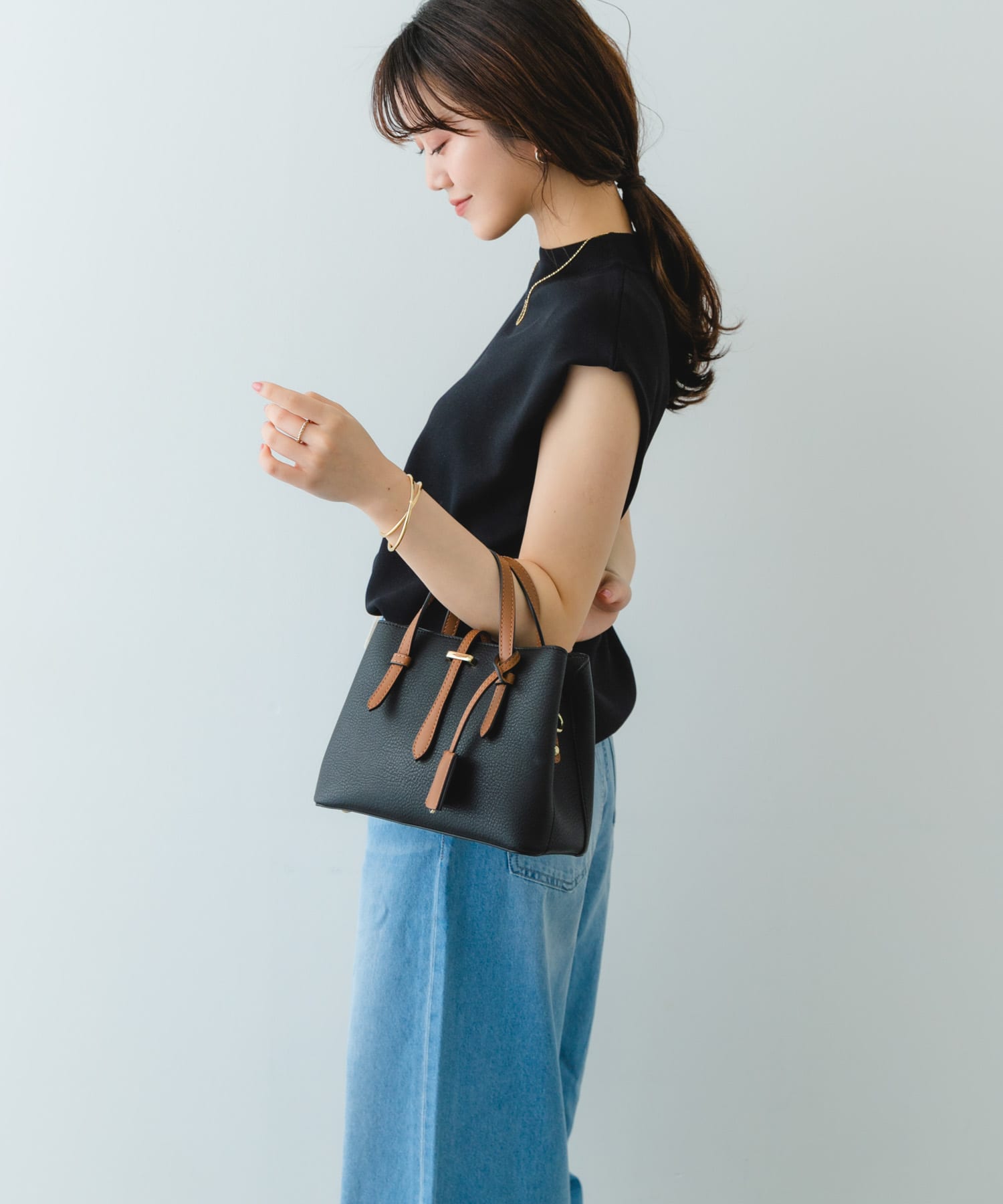 チャーム付ミニバッグ『Ssize』 BLACKxCML one